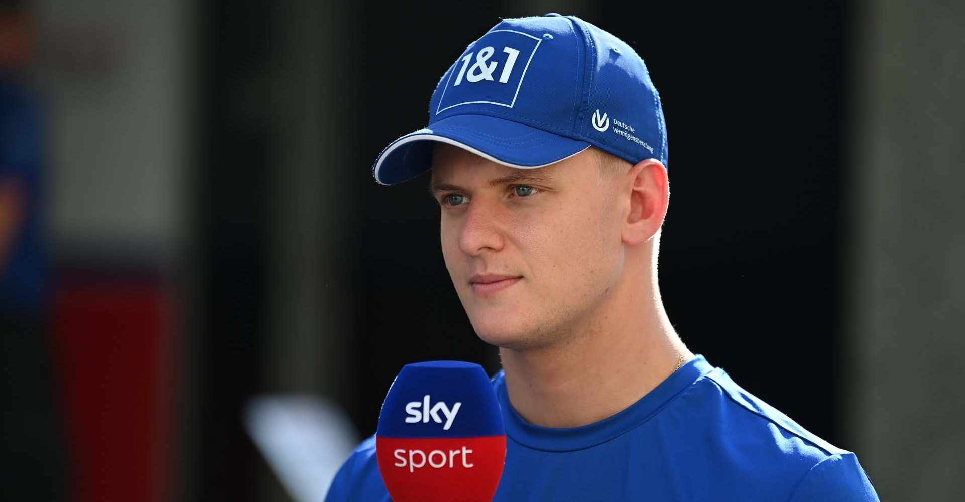 YAS MARINA CIRCUIT, UNITED ARAB EMIRATES - NOVEMBER 17: Mick Schumacher, Haas F1 Team during the Abu Dhabi GP at Yas Marina Circuit on Thursday November 17, 2022 in Abu Dhabi, United Arab Emirates. (Photo by Simon Galloway / LAT Images)