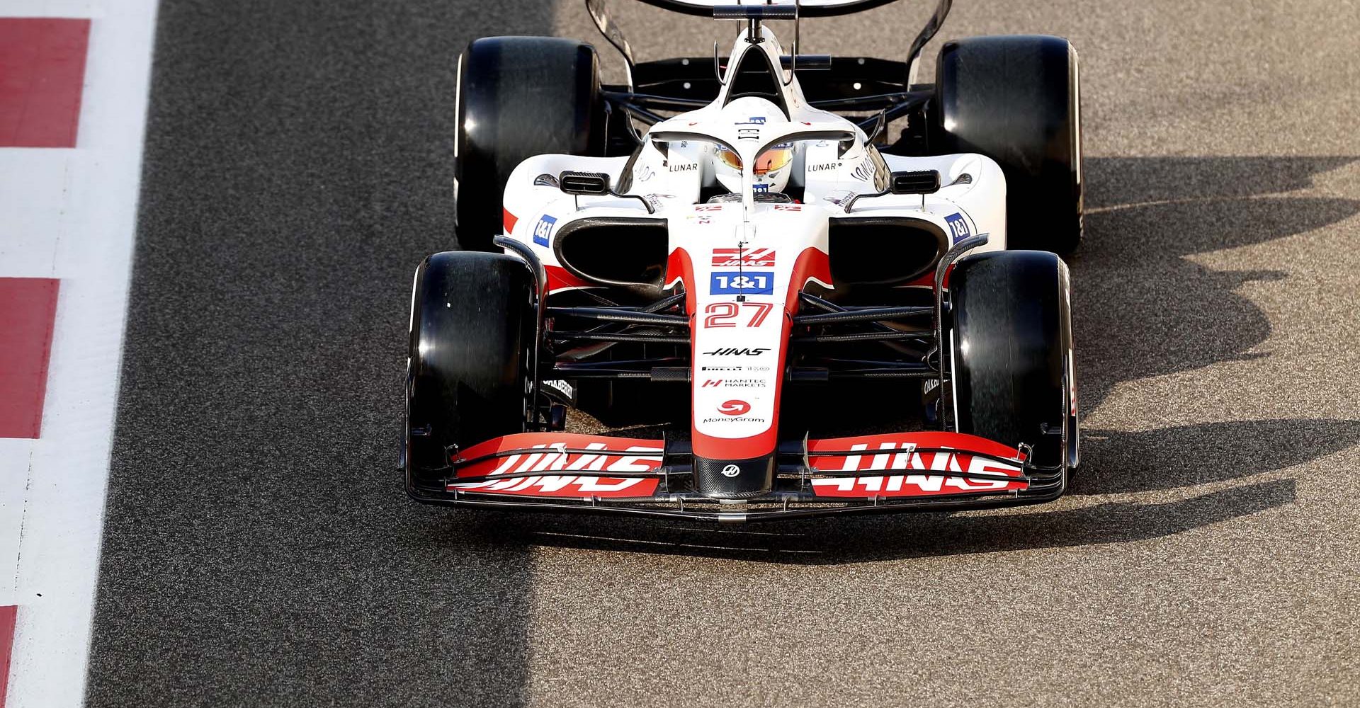 YAS MARINA CIRCUIT, UNITED ARAB EMIRATES - NOVEMBER 22: Nico Hulkenberg, Haas, VF-22 during the Abu Dhabi November testing at Yas Marina Circuit on Tuesday November 22, 2022 in Abu Dhabi, United Arab Emirates. (Photo by Carl Bingham / LAT Images)