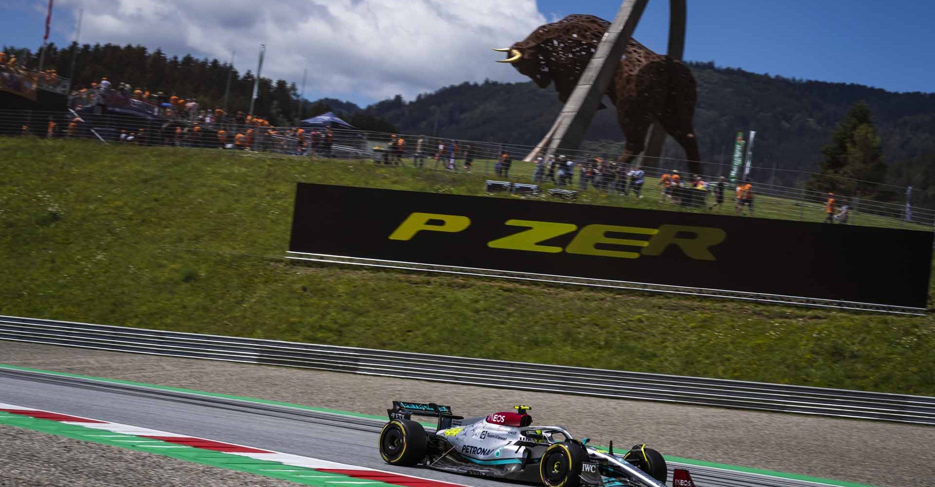 Lewis Hamilton races during the FIA Formula One World Championship 2022 in Spielberg, Austria on July 8, 2022