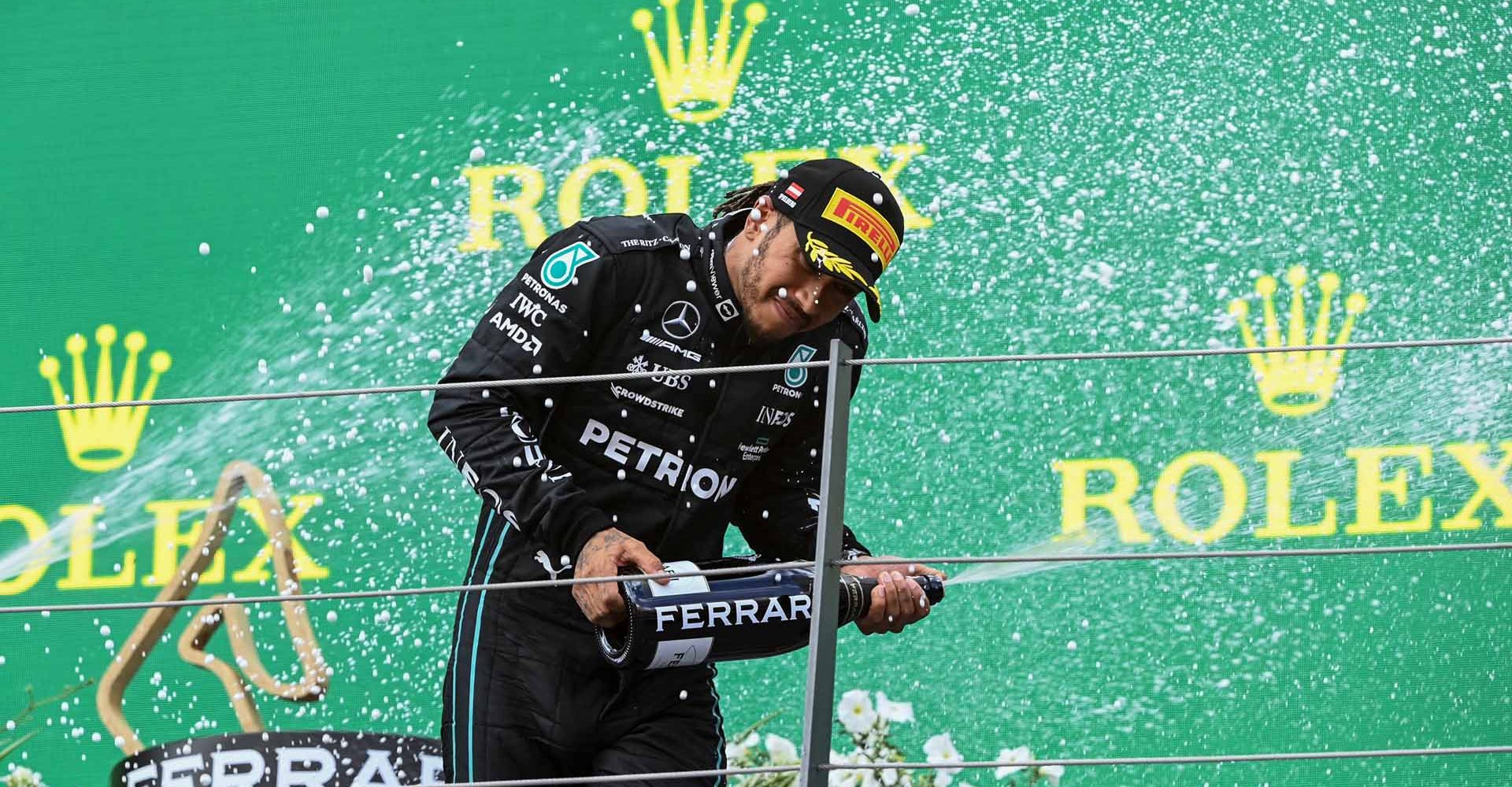 Lewis Hamilton Mercedes champagne