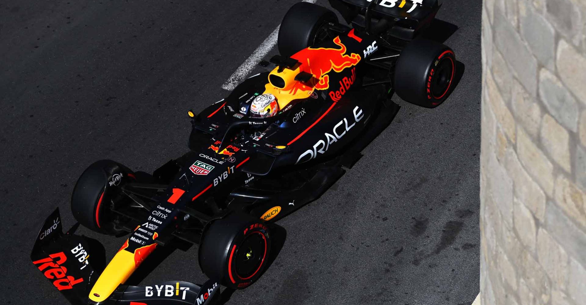 BAKU, AZERBAIJAN - JUNE 10: Max Verstappen of the Netherlands driving the (1) Oracle Red Bull Racing RB18 on track during practice ahead of the F1 Grand Prix of Azerbaijan at Baku City Circuit on June 10, 2022 in Baku, Azerbaijan. (Photo by Dan Mullan/Getty Images)