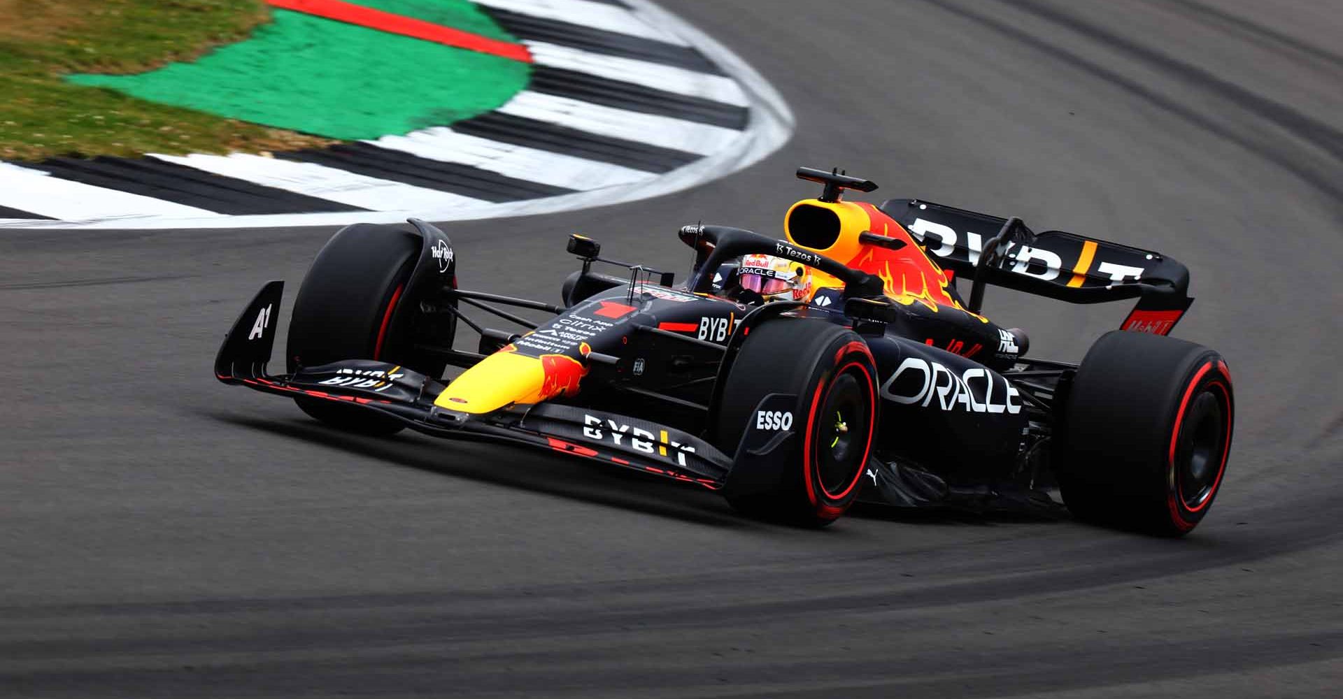 NORTHAMPTON, ENGLAND - JULY 02: Max Verstappen of the Netherlands driving the (1) Oracle Red Bull Racing RB18 on track during final practice ahead of the F1 Grand Prix of Great Britain at Silverstone on July 02, 2022 in Northampton, England. (Photo by Mark Thompson/Getty Images)