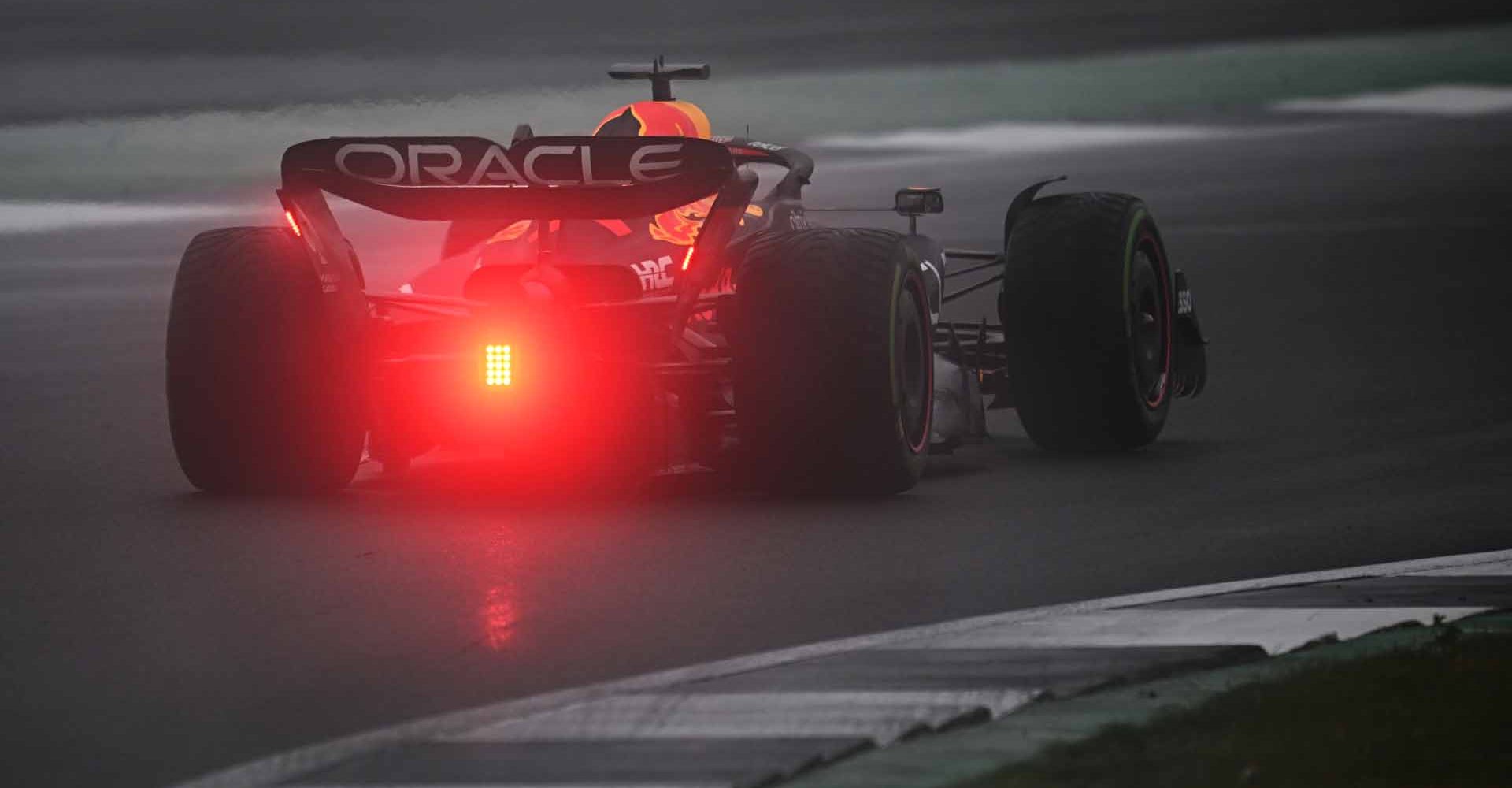 NORTHAMPTON, ENGLAND - JULY 02: Max Verstappen of the Netherlands driving the (1) Oracle Red Bull Racing RB18 on track during qualifying ahead of the F1 Grand Prix of Great Britain at Silverstone on July 02, 2022 in Northampton, England. (Photo by Clive Mason/Getty Images)