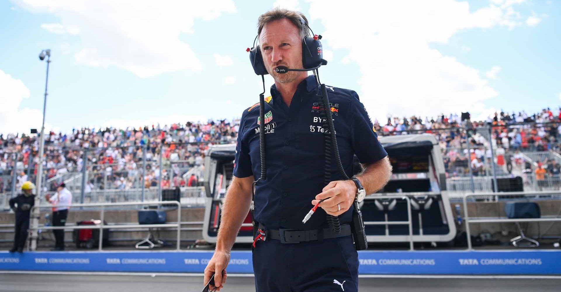 MONTREAL, QUEBEC - JUNE 17: Red Bull Racing Team Principal Christian Horner looks on from the pitlane during practice ahead of the F1 Grand Prix of Canada at Circuit Gilles Villeneuve on June 17, 2022 in Montreal, Quebec. (Photo by Dan Mullan/Getty Images)