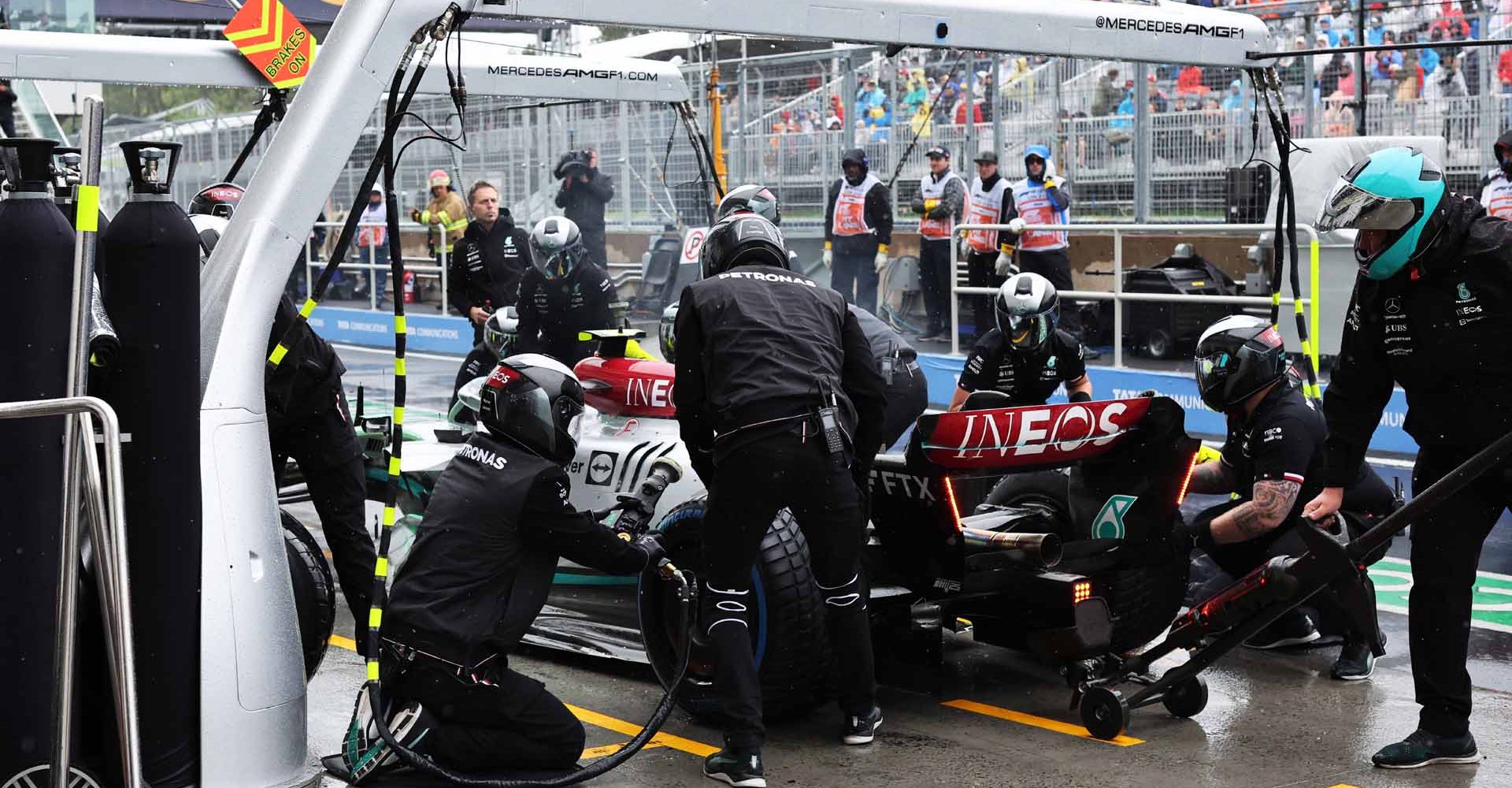 2022 Canadian Grand Prix, Saturday - Steve Etherington Lewis Hamilton pitstop