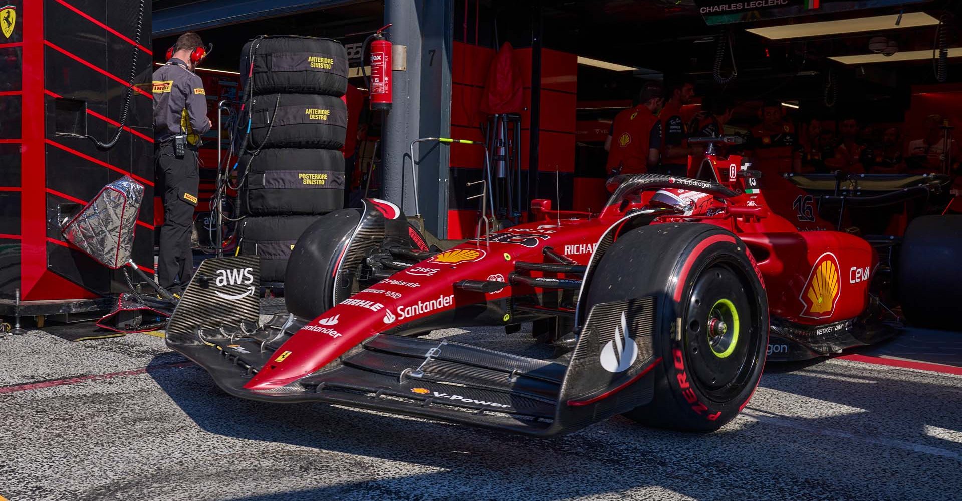 Charles Leclerc, Ferrari, garage