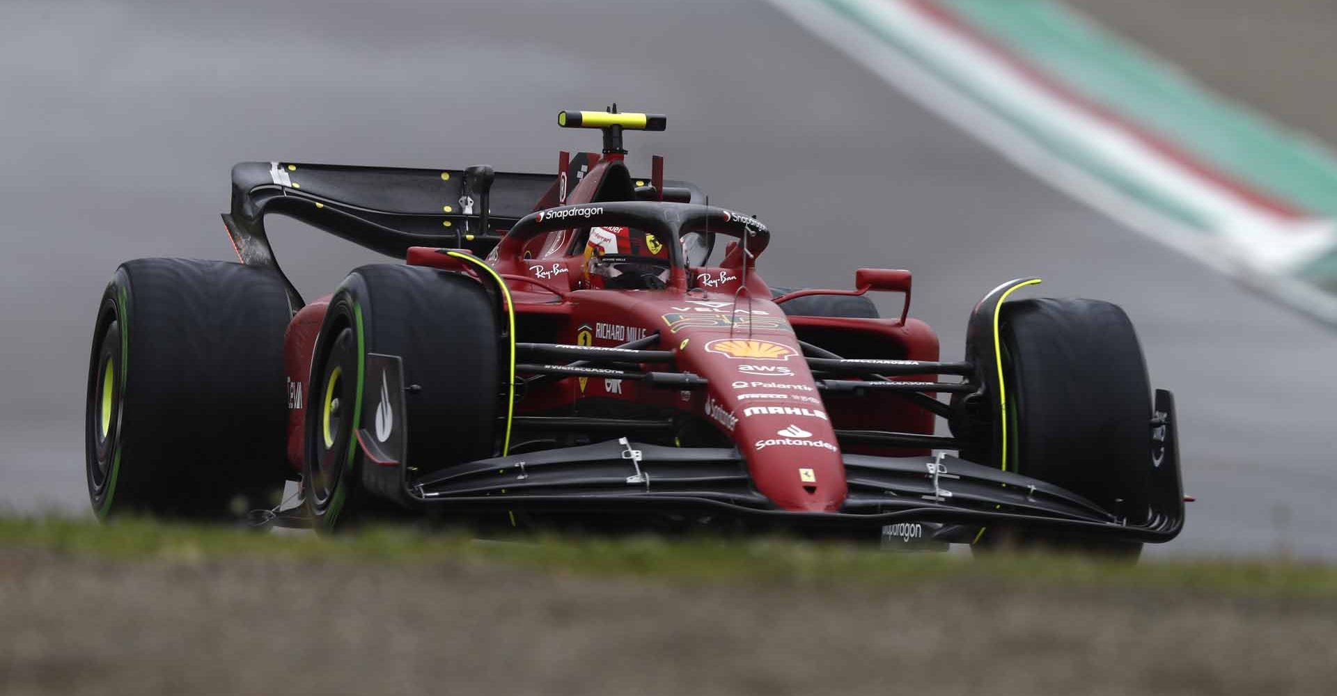 AUTODROMO INTERNAZIONALE ENZO E DINO FERRARI, ITALY - APRIL 22: Carlos Sainz, Ferrari F1-75 during the Emilia Romagna GP at Autodromo Internazionale Enzo e Dino Ferrari on Friday April 22, 2022 in imola, Italy. (Photo by Carl Bingham / LAT Images)