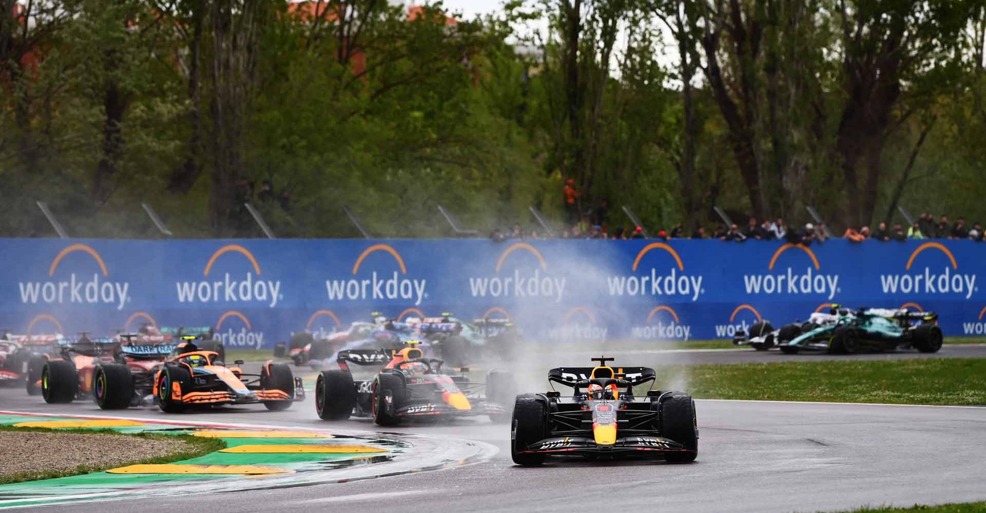 IMOLA, ITALY - APRIL 24: Max Verstappen of the Netherlands driving the (1) Oracle Red Bull Racing RB18 leads the field at the start during the F1 Grand Prix of Emilia Romagna at Autodromo Enzo e Dino Ferrari on April 24, 2022 in Imola, Italy. (Photo by Dan Mullan/Getty Images)