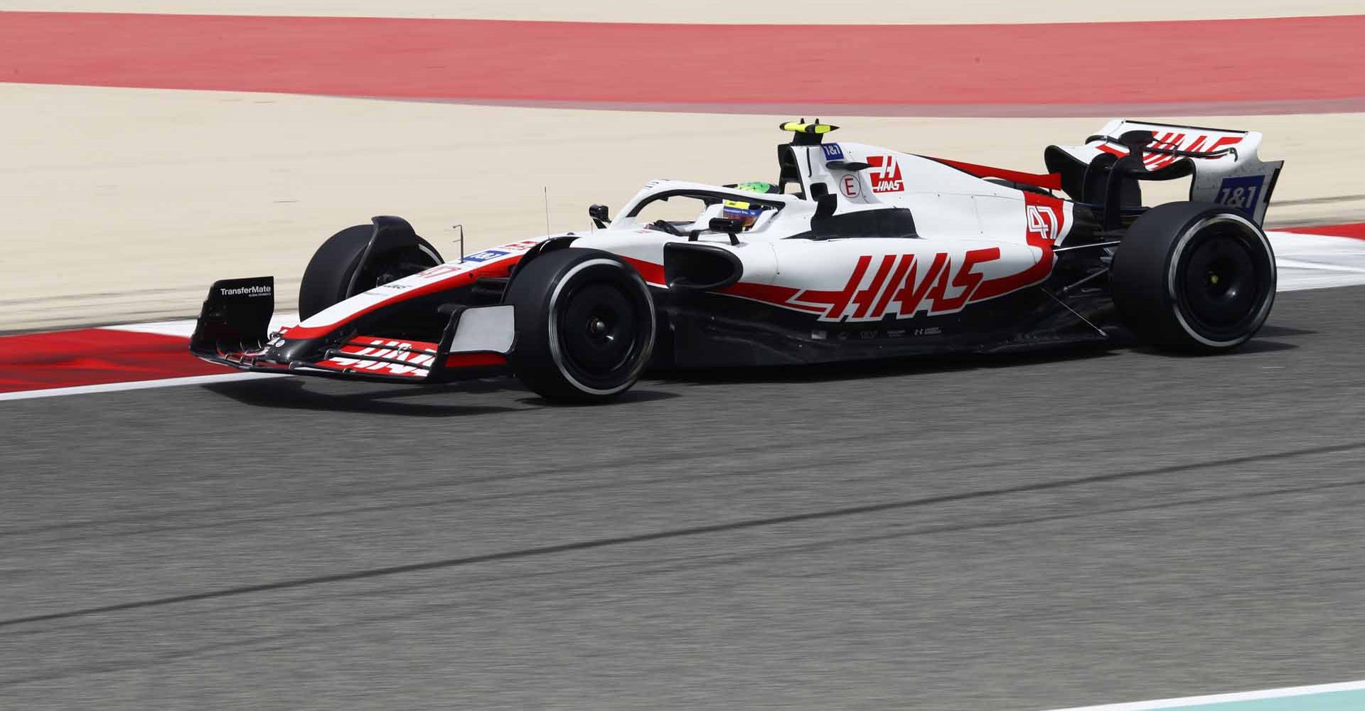 BAHRAIN INTERNATIONAL CIRCUIT, BAHRAIN - MARCH 11: Mick Schumacher, Haas VF-22 during the Bahrain March testing at Bahrain International Circuit on Friday March 11, 2022 in Sakhir, Bahrain. (Photo by Carl Bingham / LAT Images)