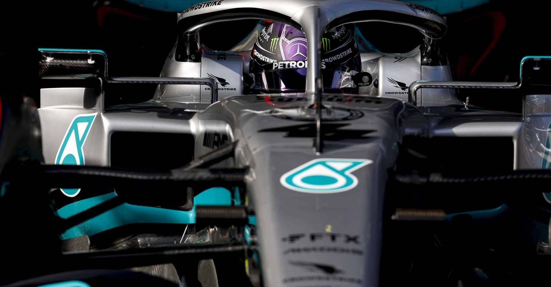 2022 Barcelona Pre-Season Test, Day 1 - Jiri Krenek Lewis Hamilton