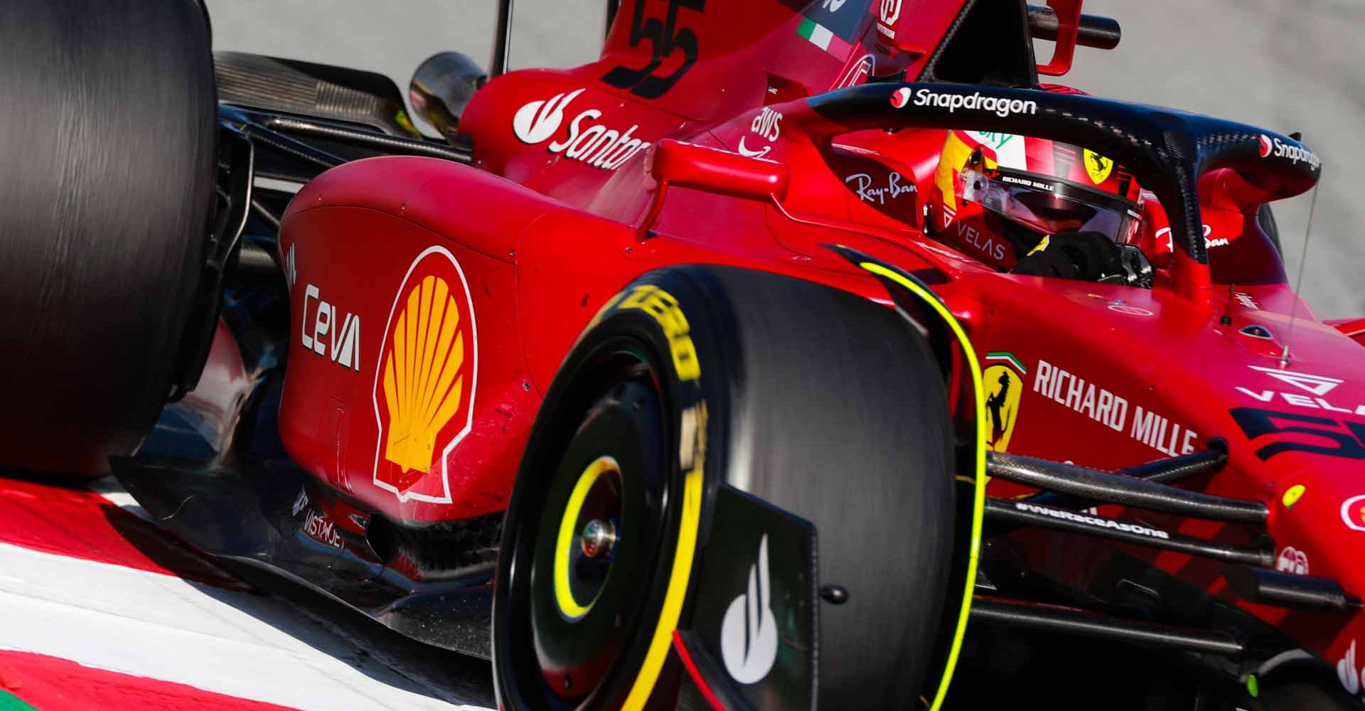 CIRCUIT DE BARCELONA-CATALUNYA, SPAIN - FEBRUARY 24: Carlos Sainz, Ferrari F1-75 during the Barcelona February testing at Circuit de Barcelona-Catalunya on Thursday February 24, 2022 in Barcelona, Spain. (Photo by Steven Tee / LAT Images)