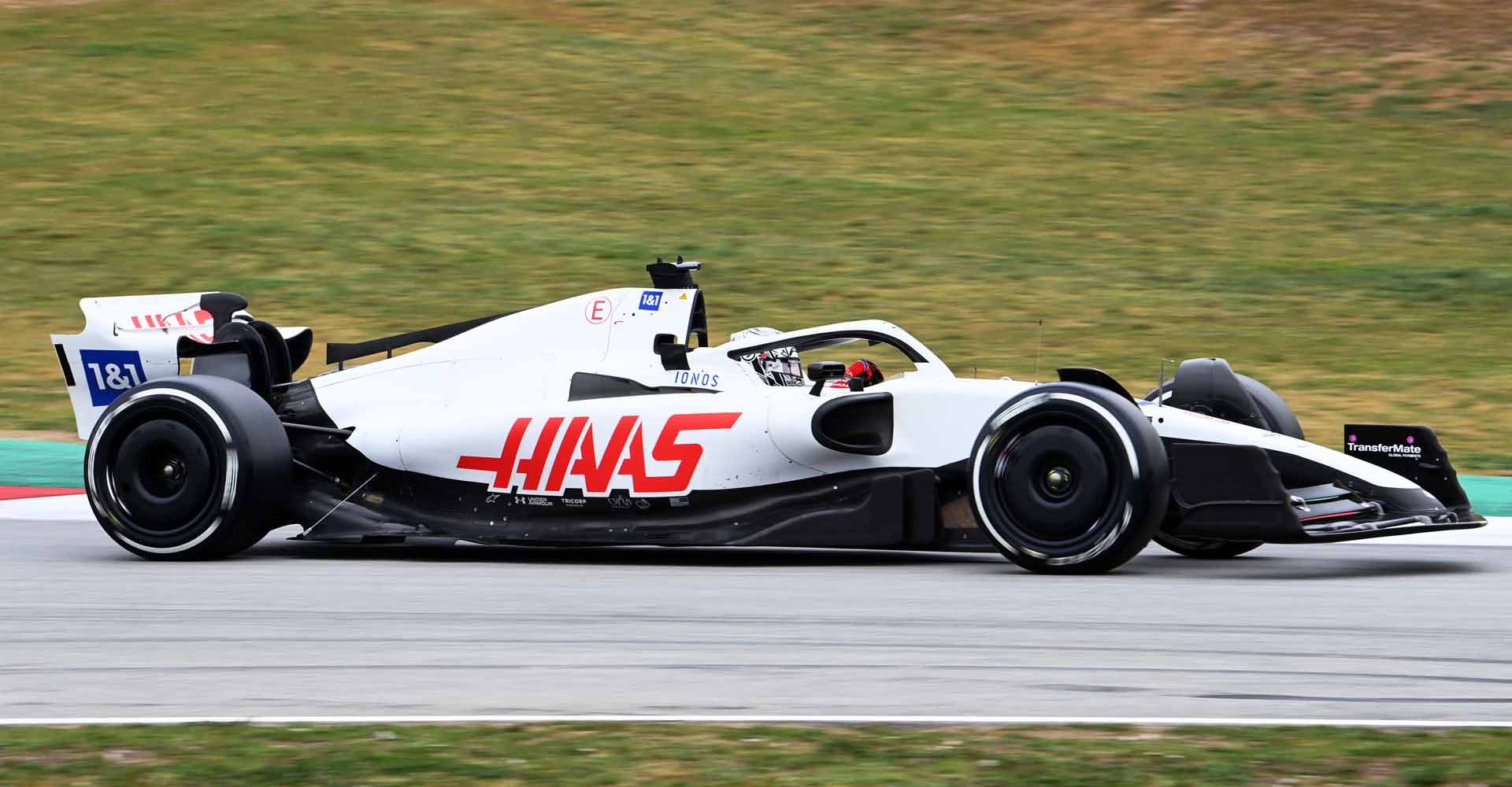 CIRCUIT DE BARCELONA-CATALUNYA, SPAIN - FEBRUARY 25: Nikita Mazepin, Haas VF-22 during the Barcelona February testing at Circuit de Barcelona-Catalunya on Friday February 25, 2022 in Barcelona, Spain. (Photo by Mark Sutton / LAT Images)