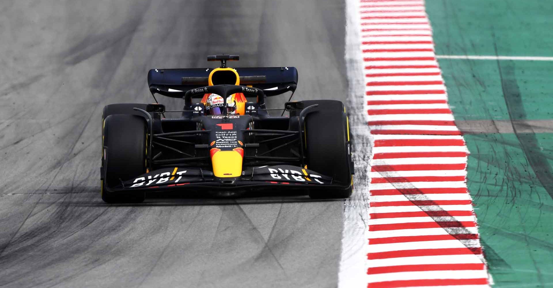 BARCELONA, SPAIN - FEBRUARY 25: Max Verstappen of the Netherlands driving the (1) Oracle Red Bull Racing RB18 on track during Day Three of F1 Testing at Circuit de Barcelona-Catalunya on February 25, 2022 in Barcelona, Spain. (Photo by Rudy Carezzevoli/Getty Images)