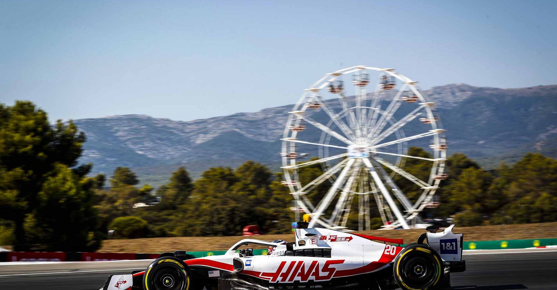 CIRCUIT PAUL RICARD, FRANCE - JULY 22: Kevin Magnussen, Haas VF-22 during the French GP at Circuit Paul Ricard on Friday July 22, 2022 in Le Castellet, France. (Photo by Steven Tee / LAT Images)