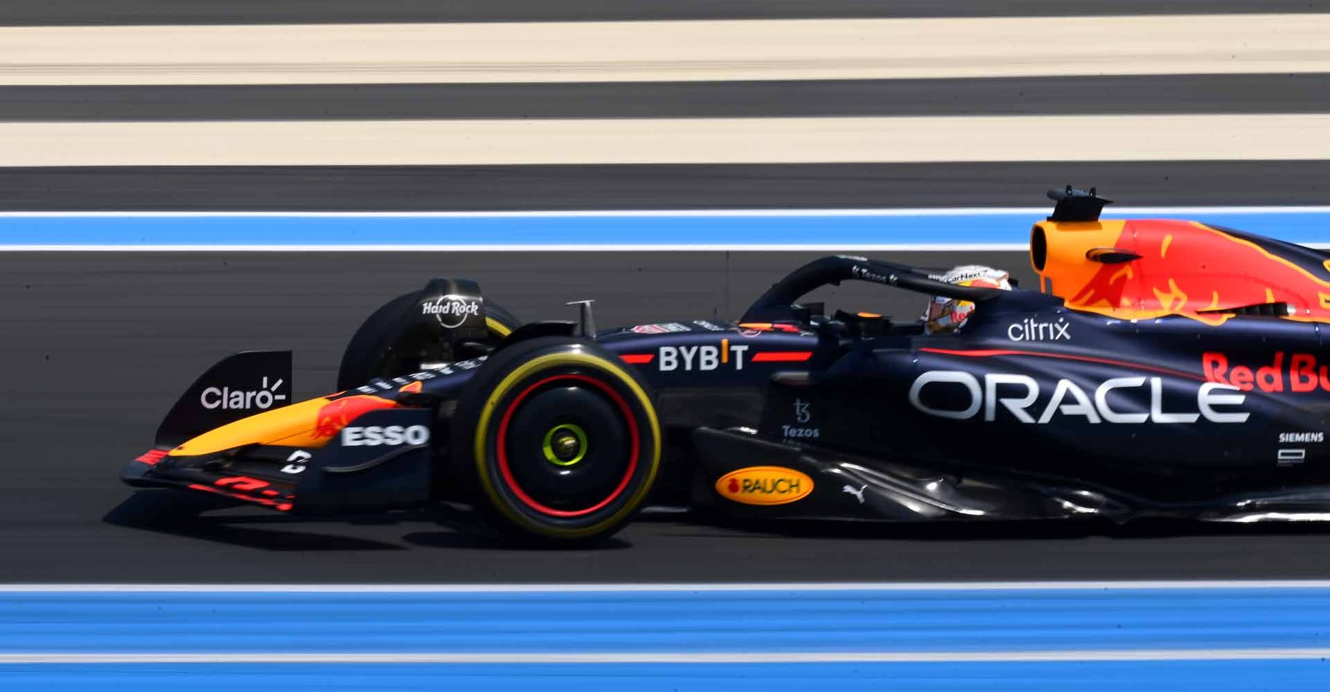 LE CASTELLET, FRANCE - JULY 23: Max Verstappen of the Netherlands driving the (1) Oracle Red Bull Racing RB18 on track during final practice ahead of the F1 Grand Prix of France at Circuit Paul Ricard on July 23, 2022 in Le Castellet, France. (Photo by Dan Mullan/Getty Images)