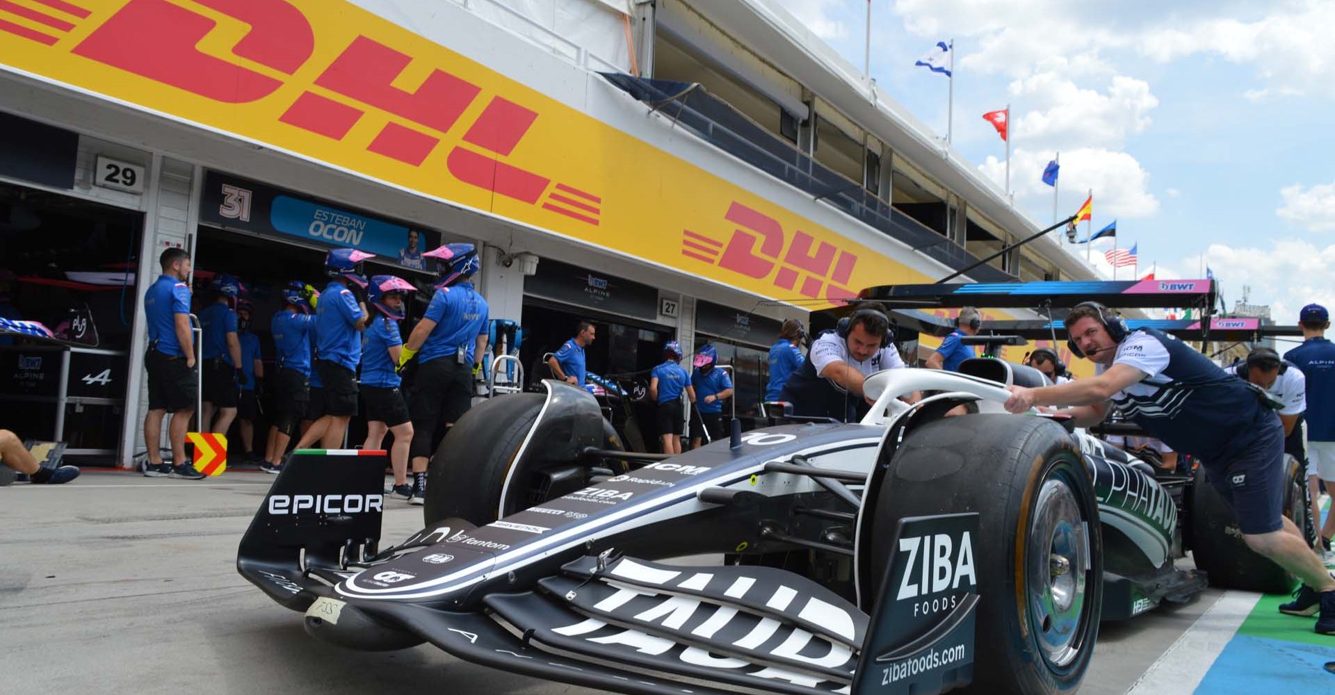 AlphaTauri, Hungarian Grand Prix, 2022, pitlane