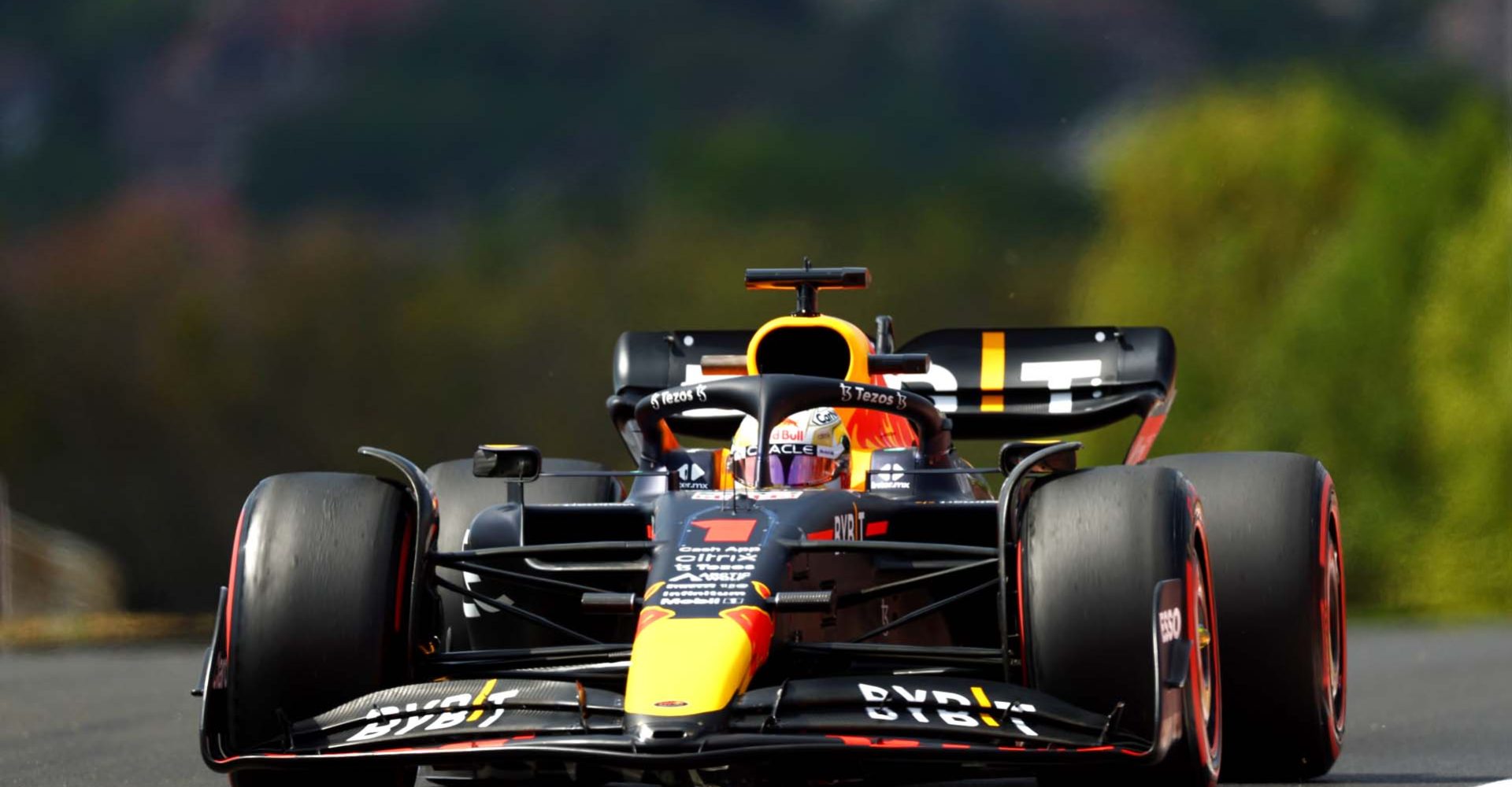 BUDAPEST, HUNGARY - JULY 29: Max Verstappen of the Netherlands driving the (1) Oracle Red Bull Racing RB18 on track during practice ahead of the F1 Grand Prix of Hungary at Hungaroring on July 29, 2022 in Budapest, Hungary. (Photo by Francois Nel/Getty Images)