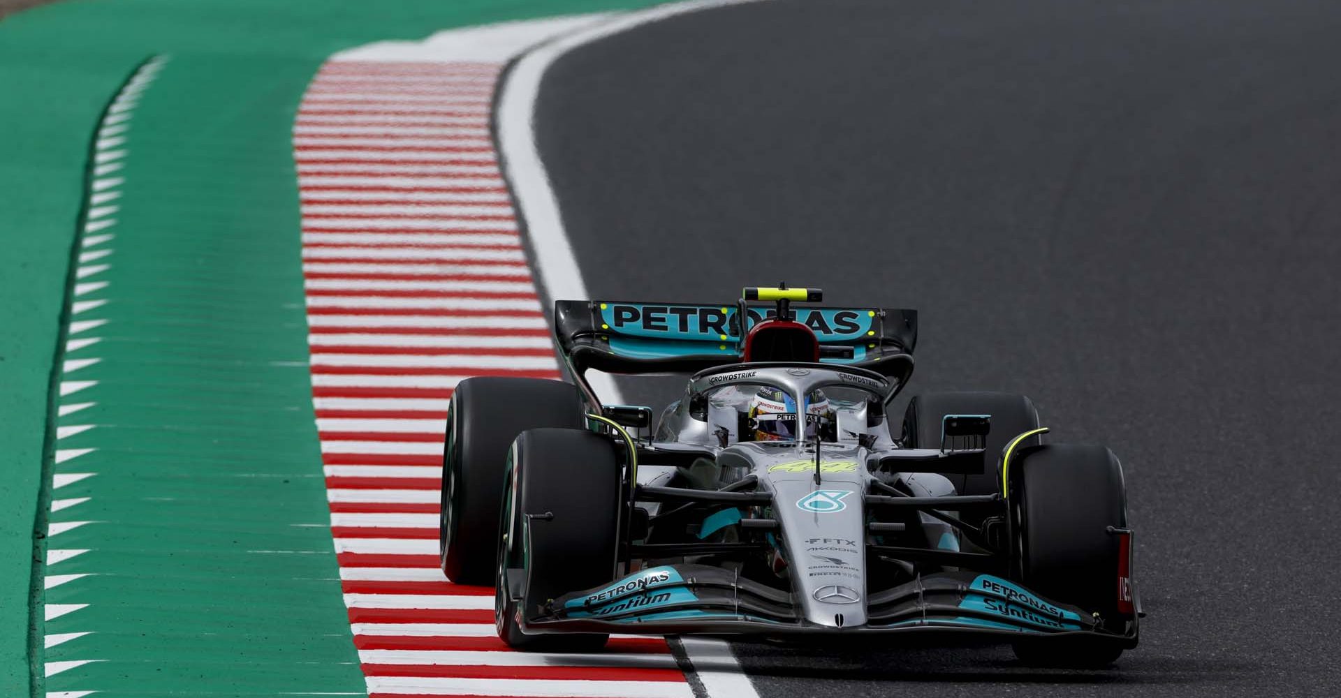 2022 Japanese Grand Prix, Saturday - Jiri Krenek Lewis Hamilton