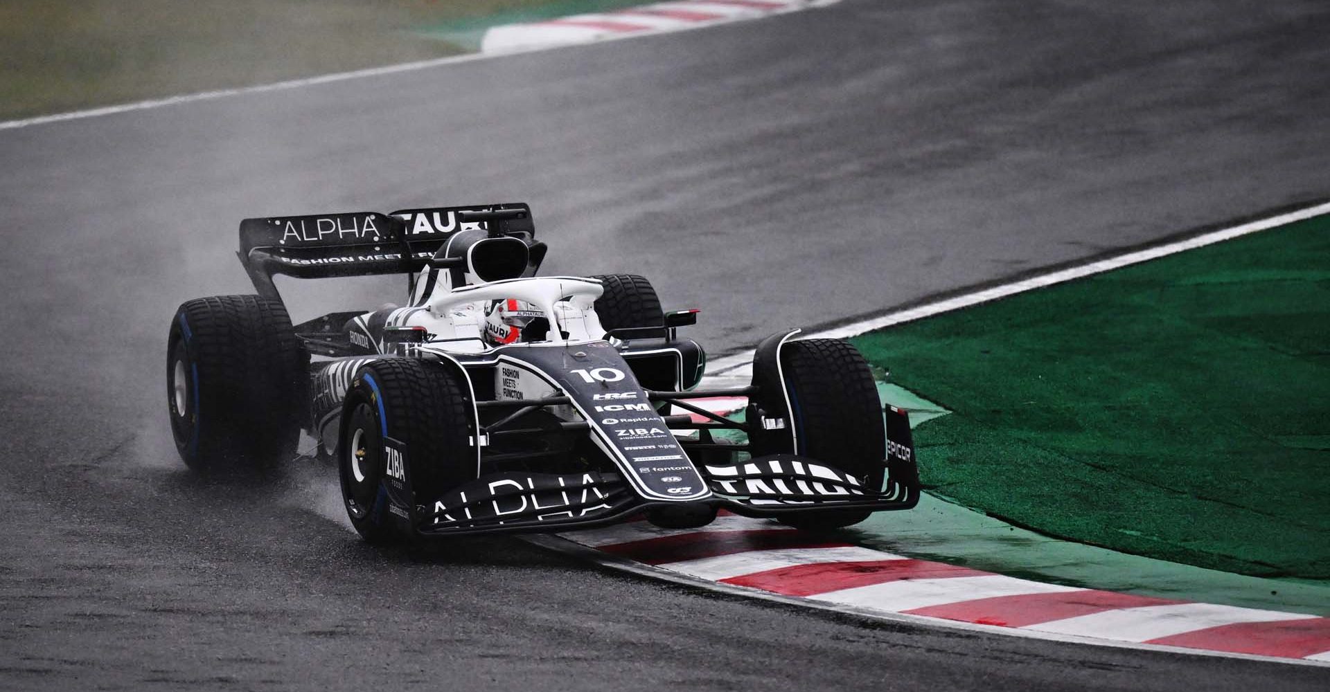 SUZUKA, JAPAN - OCTOBER 09: Pierre Gasly of France driving the (10) Scuderia AlphaTauri AT03 on track during the F1 Grand Prix of Japan at Suzuka International Racing Course on October 09, 2022 in Suzuka, Japan. (Photo by Clive Mason/Getty Images)