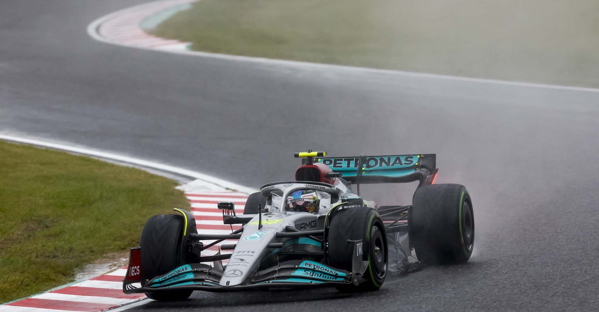 2022 Japanese Grand Prix, Sunday - Jiri Krenek Lewis Hamilton