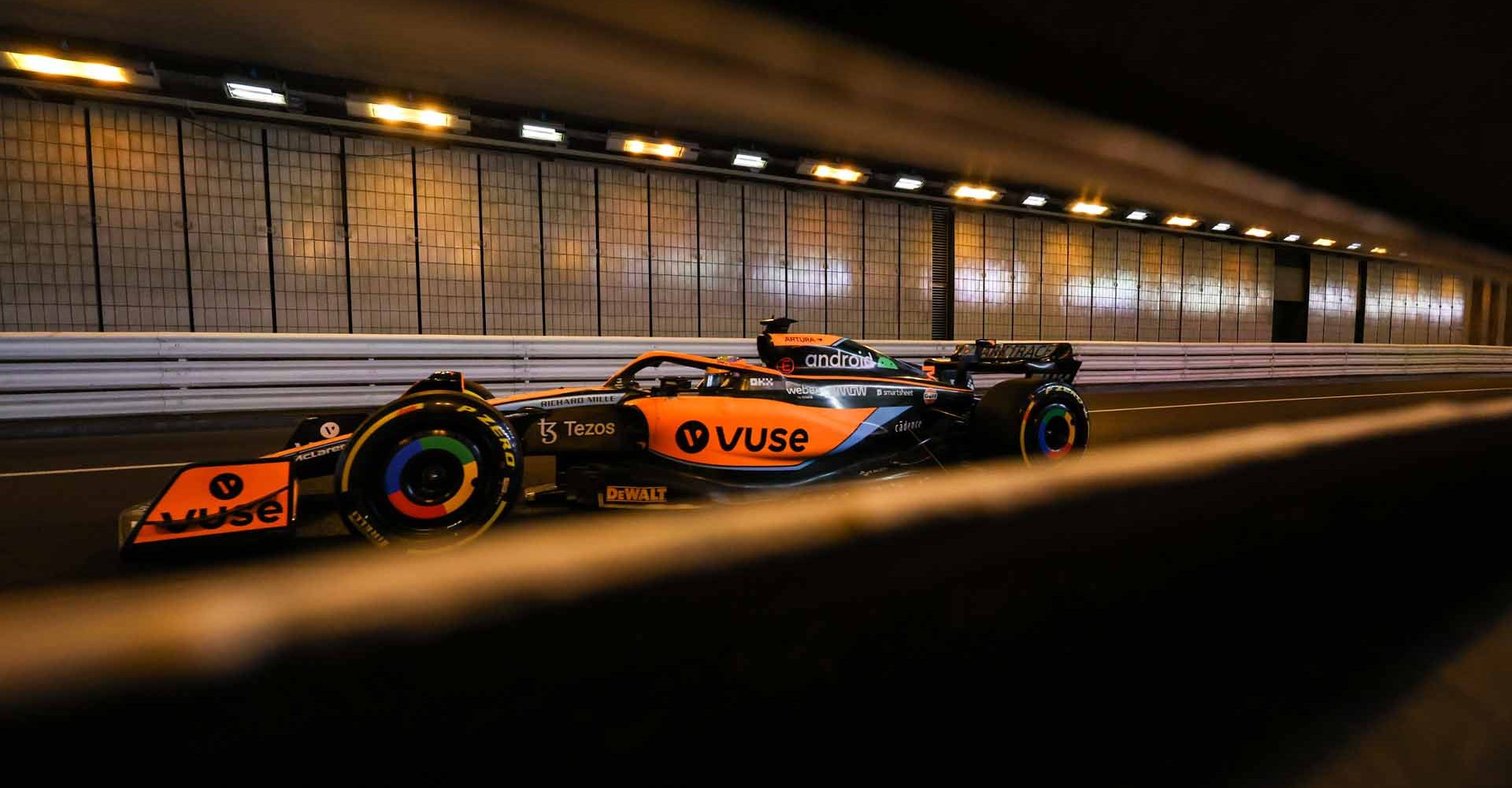 Daniel Ricciardo, McLaren MCL36, in the Tunnel