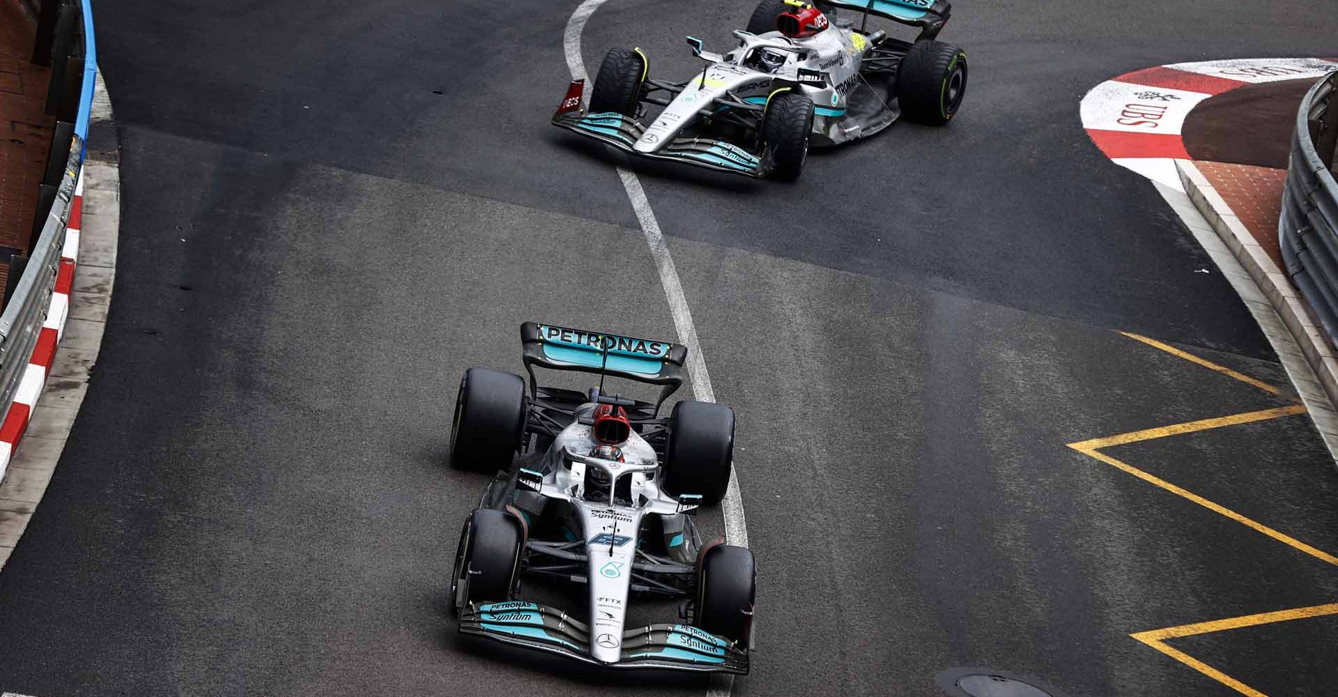 2022 Monaco Grand Prix 2022, Sunday - LAT Images George Russell, Lewis Hamilton, Mercedes