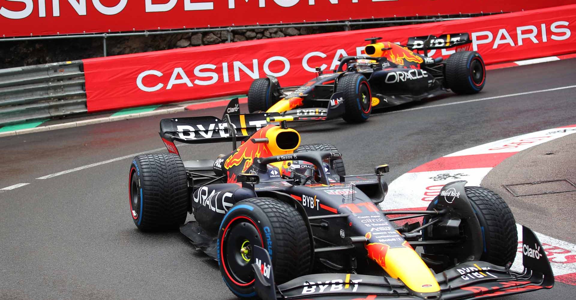 MONTE-CARLO, MONACO - MAY 29: Sergio Perez of Mexico driving the (11) Oracle Red Bull Racing RB18 leads Max Verstappen of the Netherlands driving the (1) Oracle Red Bull Racing RB18 during the F1 Grand Prix of Monaco at Circuit de Monaco on May 29, 2022 in Monte-Carlo, Monaco. (Photo by Eric Alonso/Getty Images)