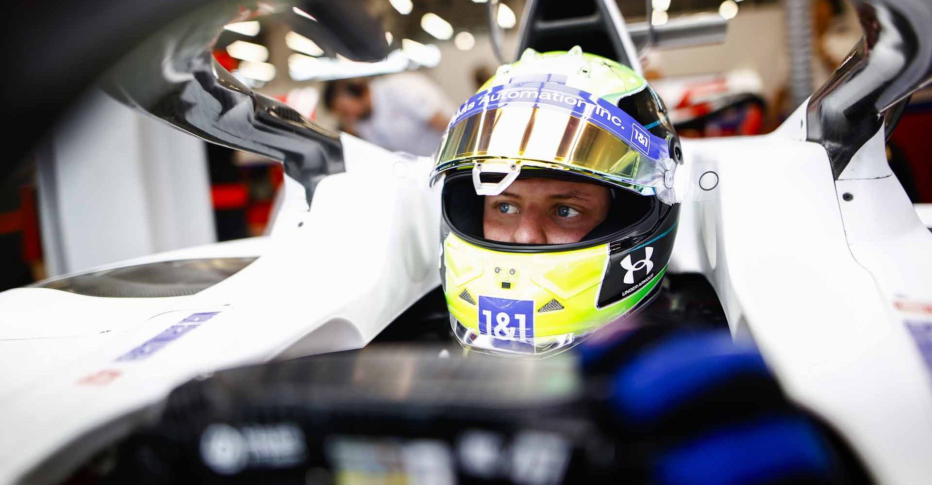 JEDDAH STREET CIRCUIT, SAUDI ARABIA - MARCH 25: Mick Schumacher, Haas F1 Team during the Saudi Arabian GP at Jeddah Street Circuit on Friday March 25, 2022 in Jeddah, Saudi Arabia. (Photo by Andy Hone / LAT Images)