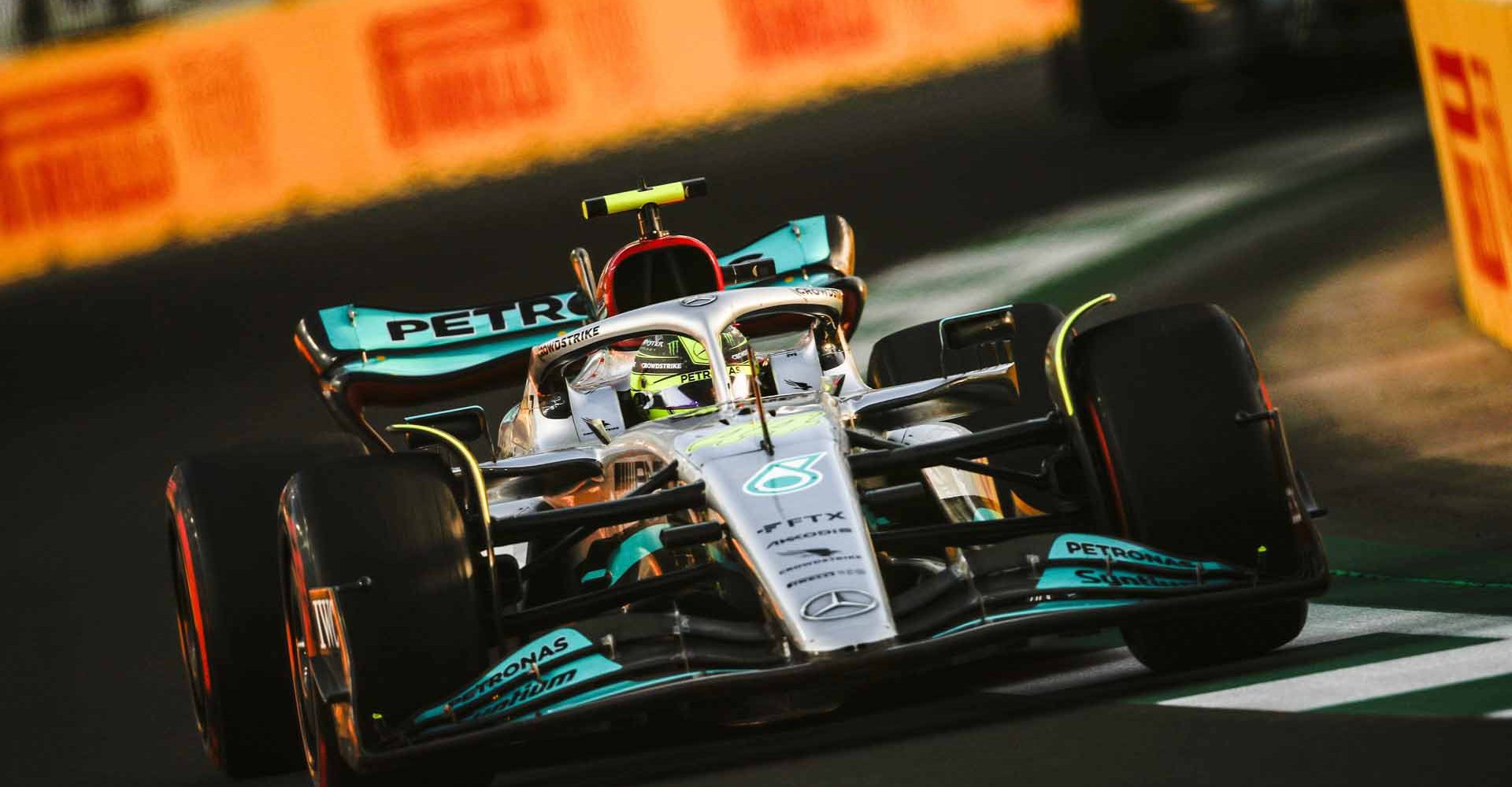 JEDDAH STREET CIRCUIT, SAUDI ARABIA - MARCH 25: Sir Lewis Hamilton, Mercedes W13 during the Saudi Arabian GP at Jeddah Street Circuit on Friday March 25, 2022 in Jeddah, Saudi Arabia. (Photo by Zak Mauger / LAT Images)