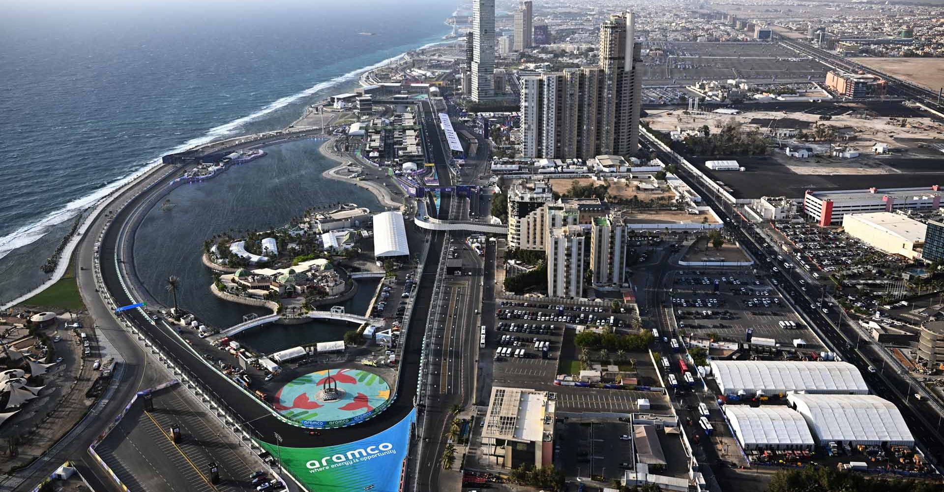 JEDDAH, SAUDI ARABIA - MARCH 26: A general view showing Max Verstappen of the Netherlands driving the (1) Oracle Red Bull Racing RB18 on track during final practice ahead of the F1 Grand Prix of Saudi Arabia at the Jeddah Corniche Circuit on March 26, 2022 in Jeddah, Saudi Arabia. (Photo by Clive Mason/Getty Images)