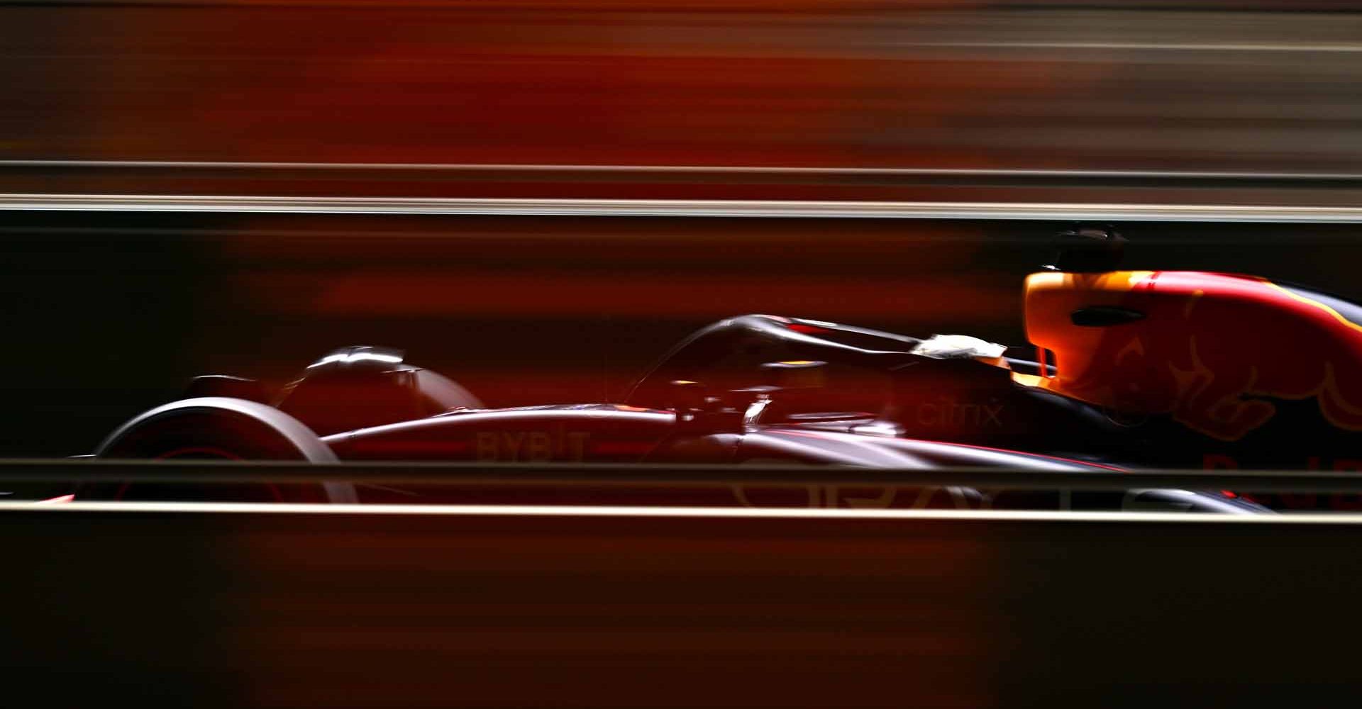 JEDDAH, SAUDI ARABIA - MARCH 26: Max Verstappen of the Netherlands driving the (1) Oracle Red Bull Racing RB18 on track during qualifying ahead of the F1 Grand Prix of Saudi Arabia at the Jeddah Corniche Circuit on March 26, 2022 in Jeddah, Saudi Arabia. (Photo by Clive Mason/Getty Images)