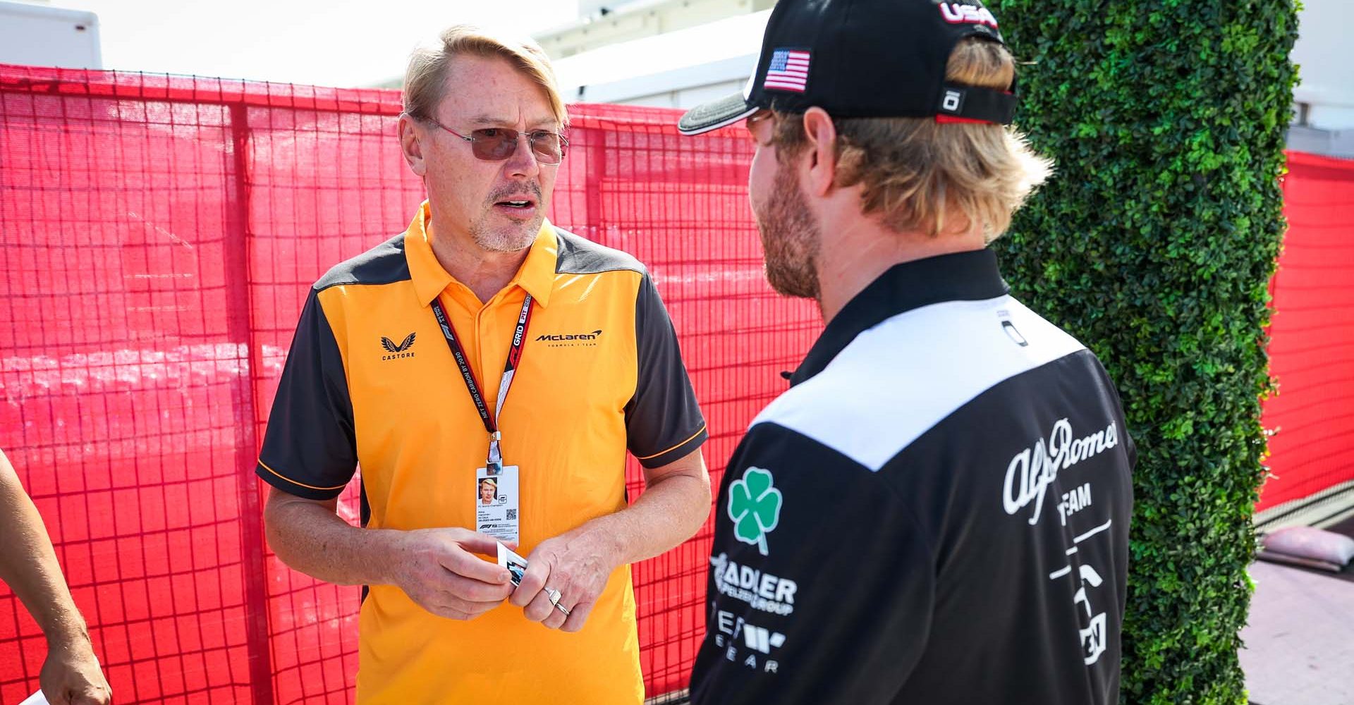 HAKKINEN Mika Häkkinen talking to BOTTAS Valtteri (fin), Alfa Romeo F1 Team ORLEN C42, portrait during the Formula 1 Aramco United States Grand Prix 2022, 19th round of the 2022 FIA Formula One World Championship from October 21 to 23, 2022 on the Circuit of the Americas, in Austin, Texas - Photo Florent Gooden / DPPI