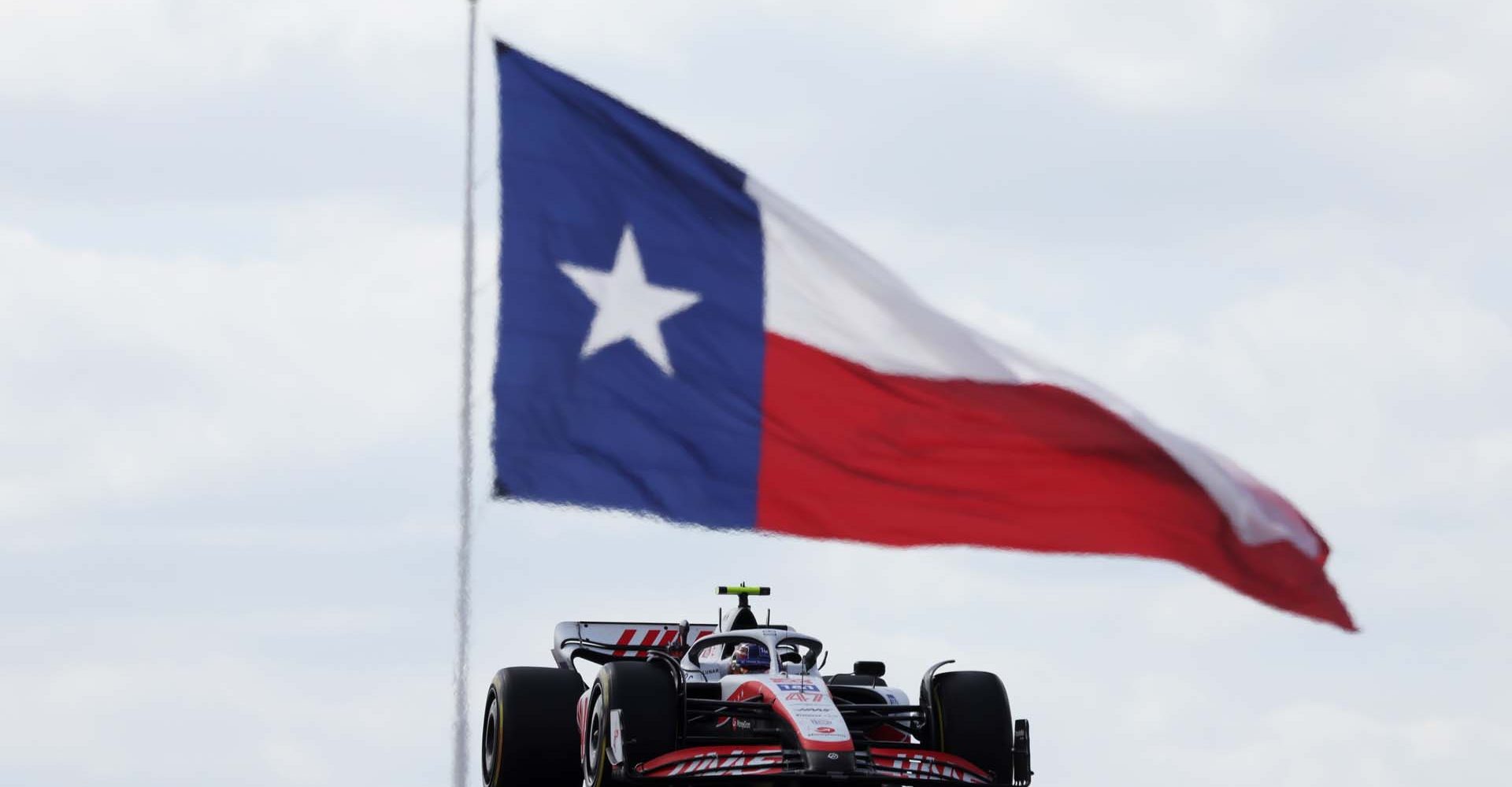 CIRCUIT OF THE AMERICAS, UNITED STATES OF AMERICA - OCTOBER 23: Mick Schumacher, Haas VF-22 during the United States GP at Circuit of the Americas on Sunday October 23, 2022 in Austin, United States of America. (Photo by Glenn Dunbar / LAT Images)