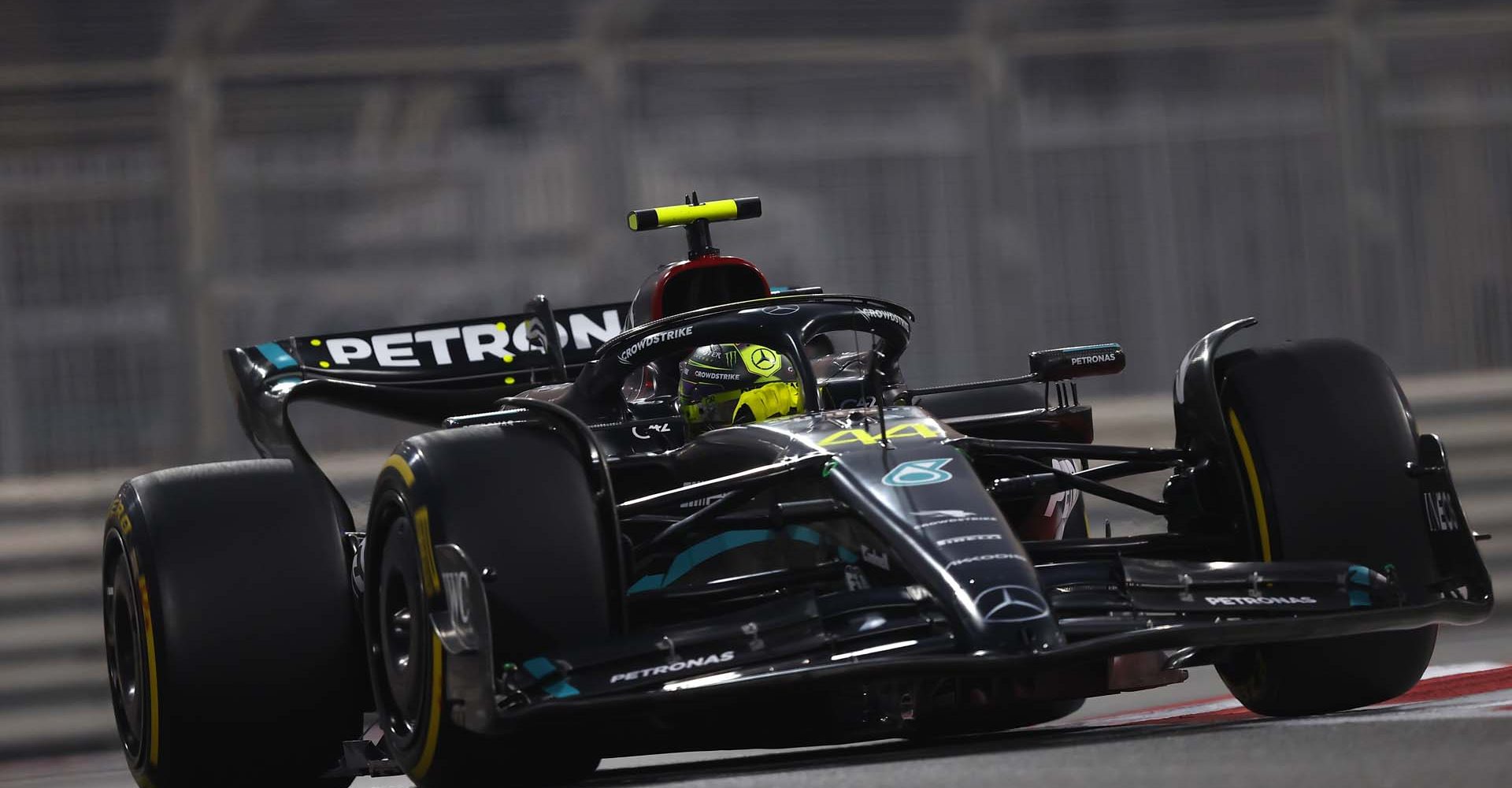 2023 Abu Dhabi Grand Prix, Friday - LAT Images Lewis Hamilton