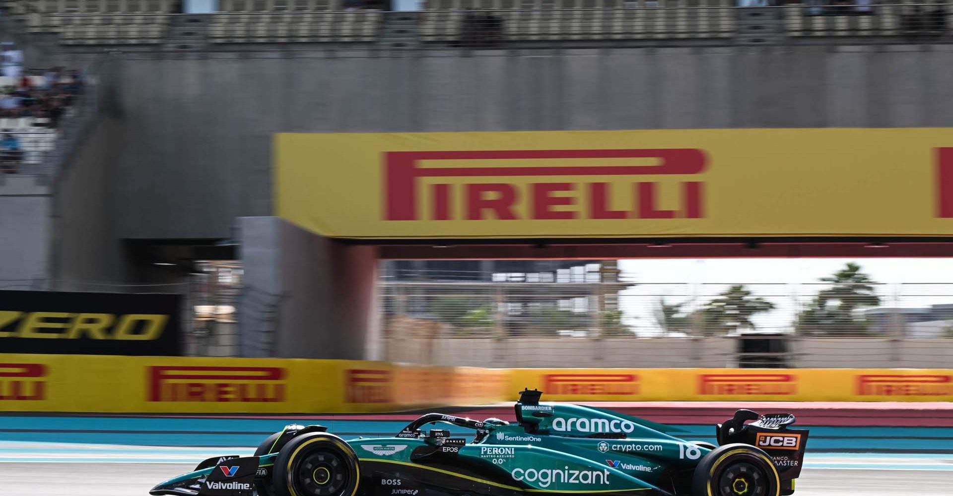 YAS MARINA CIRCUIT, UNITED ARAB EMIRATES - NOVEMBER 24: Lance Stroll, Aston Martin AMR23 during the Abu Dhabi GP at Yas Marina Circuit on Friday November 24, 2023 in Abu Dhabi, United Arab Emirates. (Photo by Simon Galloway / LAT Images)