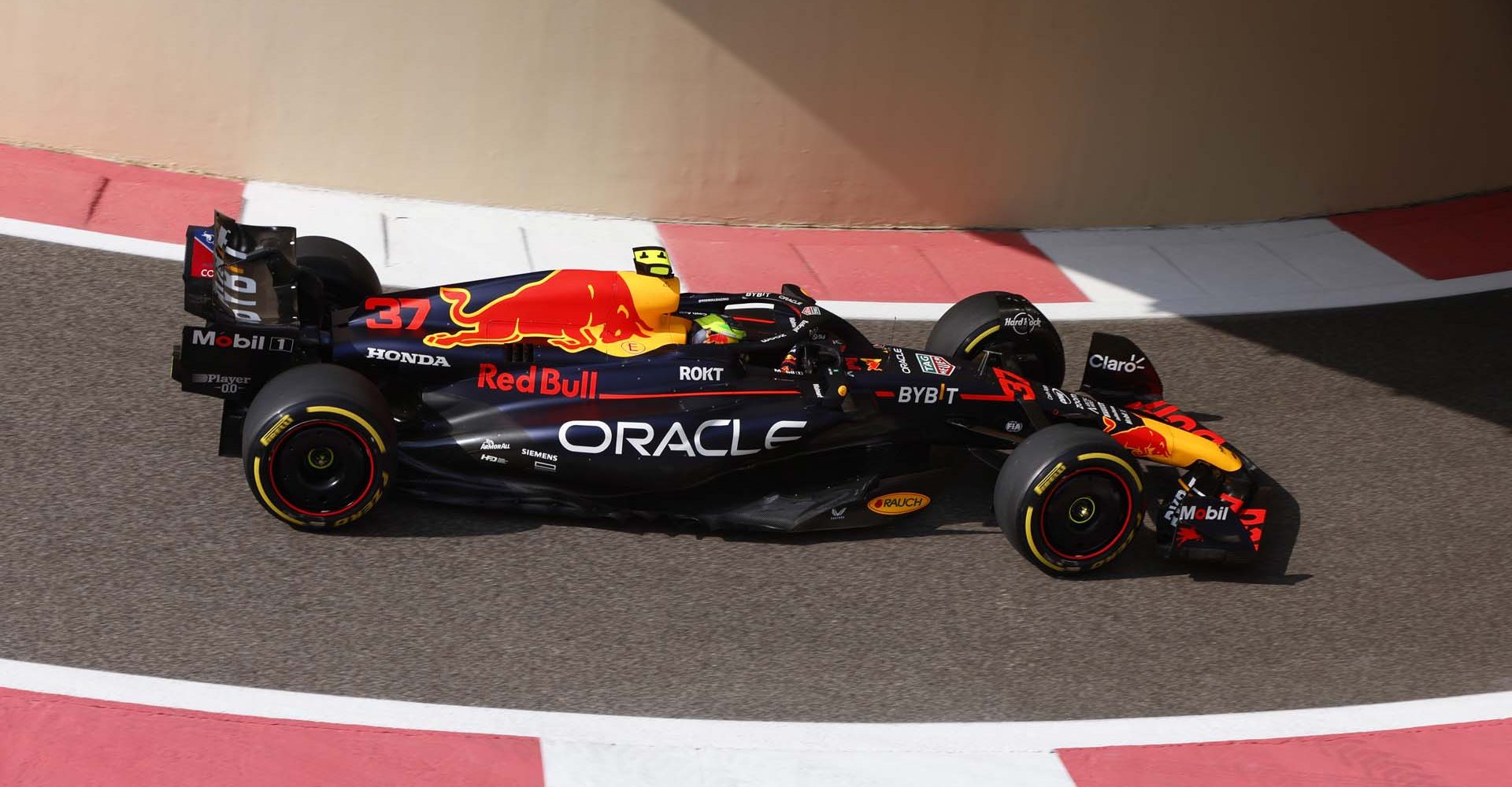 YAS MARINA CIRCUIT, UNITED ARAB EMIRATES - NOVEMBER 24: Isack Hadjar, Red Bull Racing RB19 during the Abu Dhabi GP at Yas Marina Circuit on Friday November 24, 2023 in Abu Dhabi, United Arab Emirates. (Photo by Steven Tee / LAT Images)