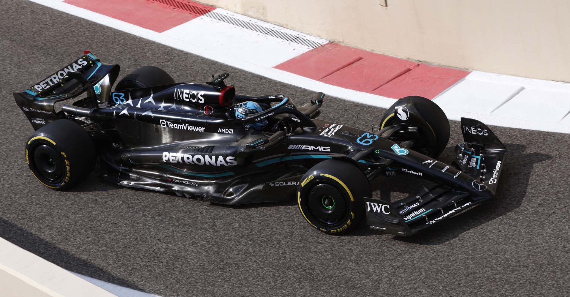 YAS MARINA CIRCUIT, UNITED ARAB EMIRATES - NOVEMBER 24: George Russell, Mercedes F1 W14 during the Abu Dhabi GP at Yas Marina Circuit on Friday November 24, 2023 in Abu Dhabi, United Arab Emirates. (Photo by Steven Tee / LAT Images)