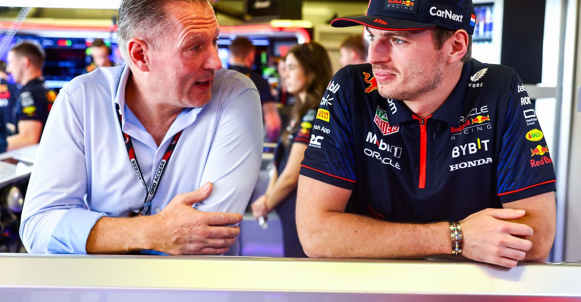 ABU DHABI, UNITED ARAB EMIRATES - NOVEMBER 24: Max Verstappen of the Netherlands and Oracle Red Bull Racing and Jos Verstappen look on in the garage during practice ahead of the F1 Grand Prix of Abu Dhabi at Yas Marina Circuit on November 24, 2023 in Abu Dhabi, United Arab Emirates. (Photo by Mark Thompson/Getty Images) // Getty Images / Red Bull Content Pool // SI202311240652 // Usage for editorial use only //