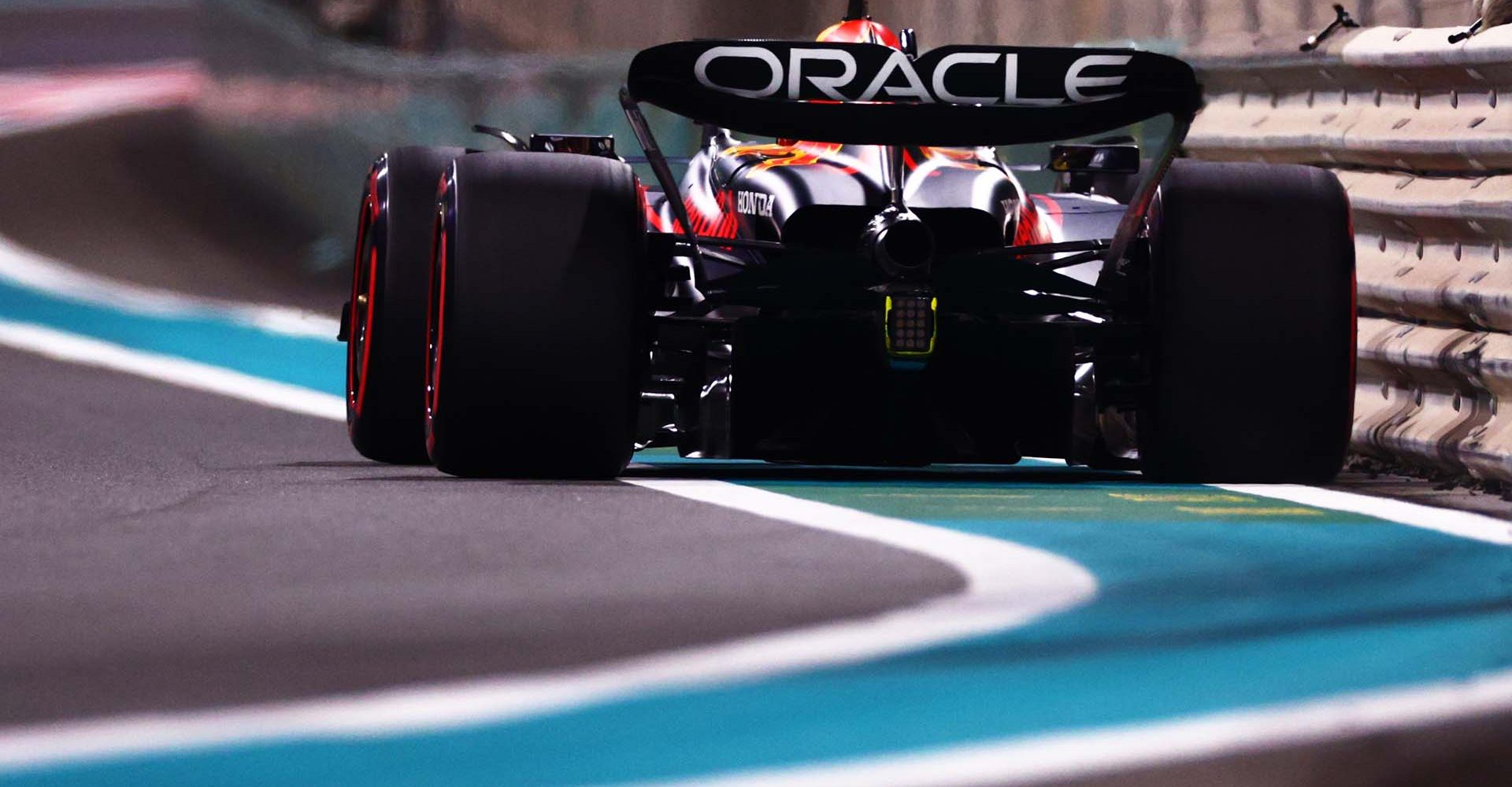 ABU DHABI, UNITED ARAB EMIRATES - NOVEMBER 25: Max Verstappen of the Netherlands driving the (1) Oracle Red Bull Racing RB19 on track during qualifying ahead of the F1 Grand Prix of Abu Dhabi at Yas Marina Circuit on November 25, 2023 in Abu Dhabi, United Arab Emirates. (Photo by Clive Rose/Getty Images)