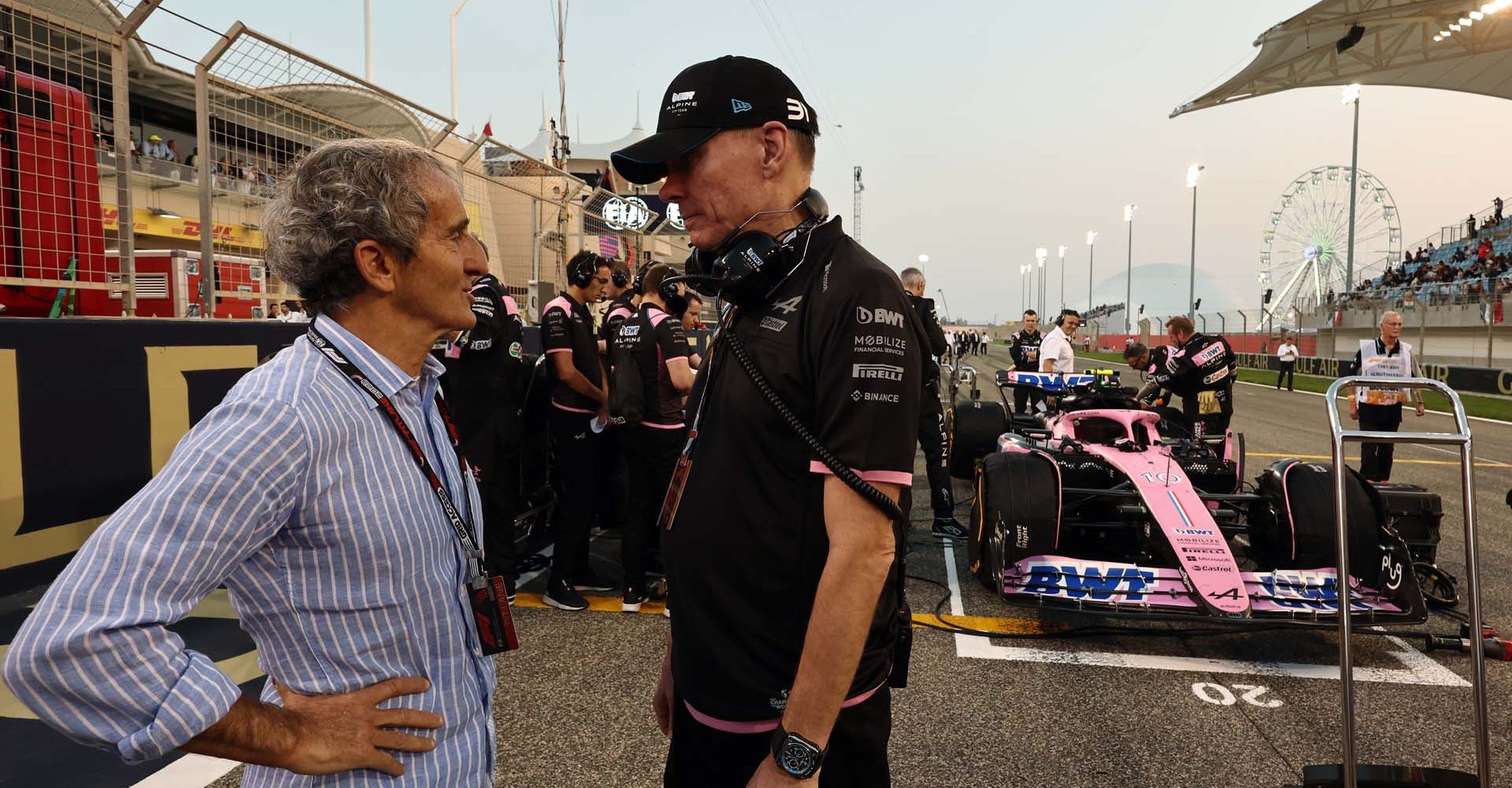 (L to R): Alain Prost (FRA) with Alan Permane (GBR) Alpine F1 Team Trackside Operations Director on the grid.  Formula One World Championship, Rd 1, Bahrain Grand Prix, Sunday 5th March 2023. Sakhir, Bahrain.