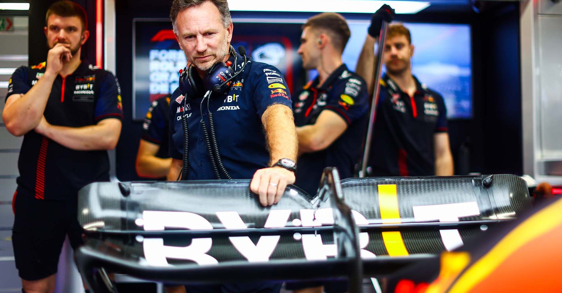 SAO PAULO, BRAZIL - NOVEMBER 03: Red Bull Racing Team Principal Christian Horner looks on in the garage during qualifying ahead of the F1 Grand Prix of Brazil at Autodromo Jose Carlos Pace on November 03, 2023 in Sao Paulo, Brazil. (Photo by Mark Thompson/Getty Images) // Getty Images / Red Bull Content Pool // SI202311031360 // Usage for editorial use only //