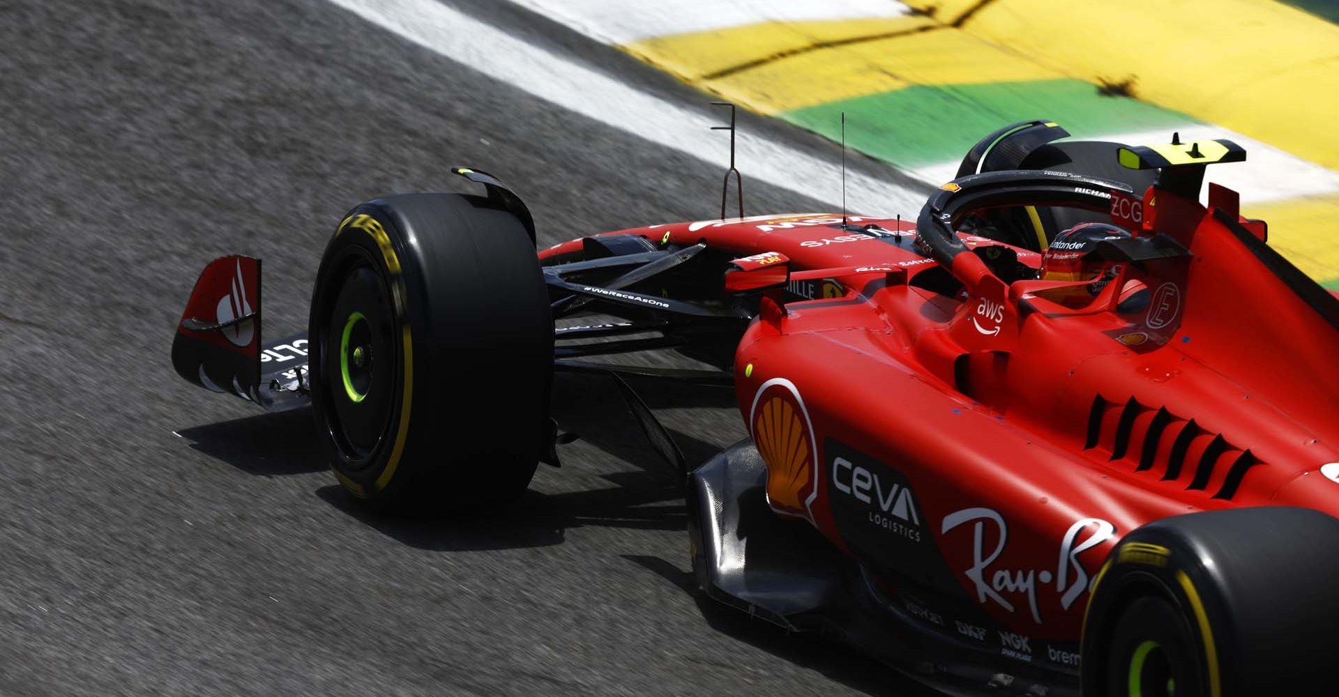 AUTóDROMO JOSé CARLOS PACE, BRAZIL - NOVEMBER 04: Carlos Sainz, Ferrari SF-23 during the Brazilian GP at Autódromo José Carlos Pace on Saturday November 04, 2023 in Sao Paulo, Brazil. (Photo by Zak Mauger / LAT Images)