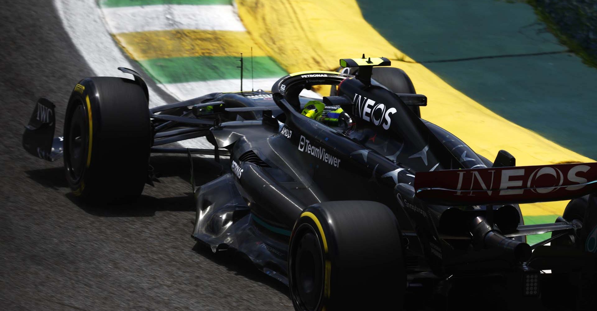 AUTóDROMO JOSé CARLOS PACE, BRAZIL - NOVEMBER 04: Sir Lewis Hamilton, Mercedes F1 W14 during the Brazilian GP at Autódromo José Carlos Pace on Saturday November 04, 2023 in Sao Paulo, Brazil. (Photo by Zak Mauger / LAT Images)