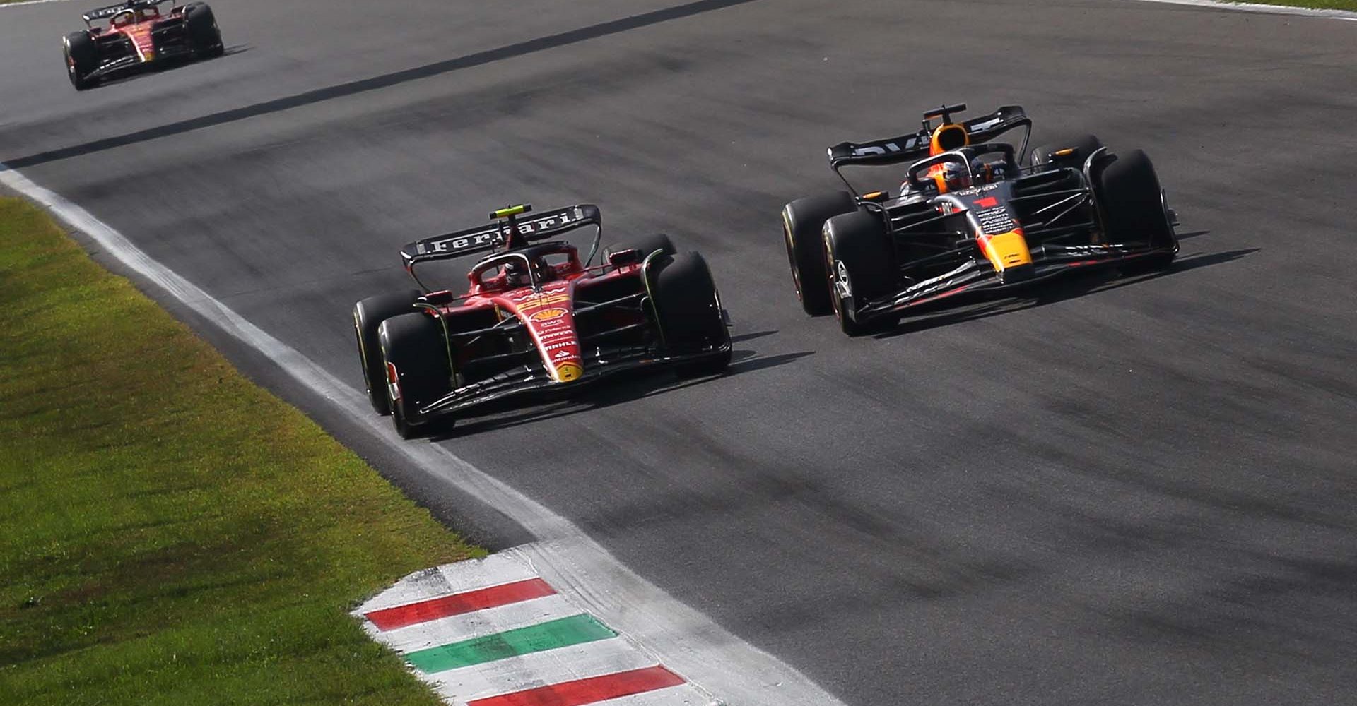 Carlos Sainz (Ferrari) and Max Verstappen (Red Bull)