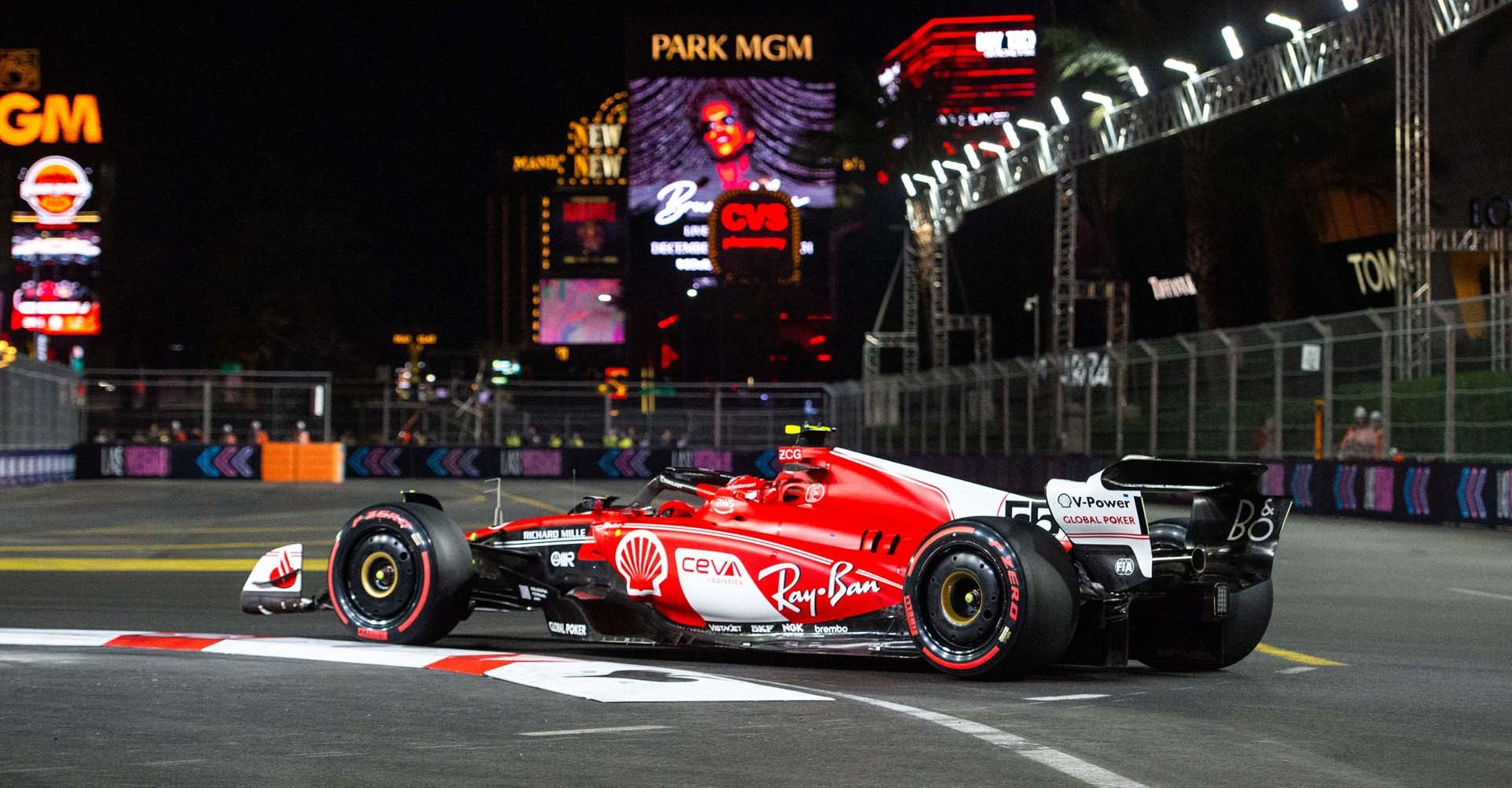 3 - GP LAS VEGAS F1/2023 - VENERDI’ 17/11/2023 - credit: @ Ferrari Spa Carlos Sainz