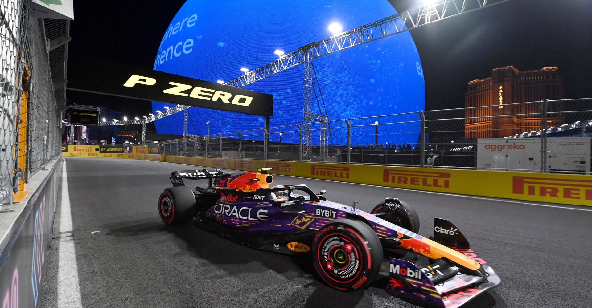 STREETS OF LAS VEGAS, UNITED STATES OF AMERICA - NOVEMBER 17: Sergio Perez, Red Bull Racing RB19 during the Las Vegas GP at Streets of Las Vegas on Friday November 17, 2023, United States of America. (Photo by Mark Sutton / LAT Images)