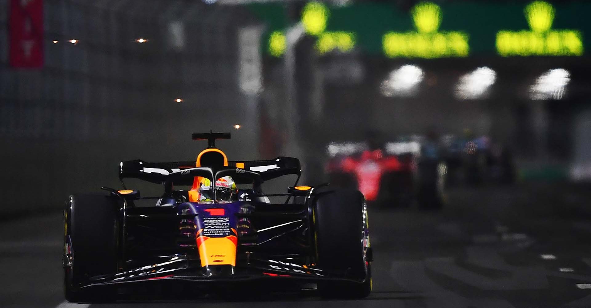 LAS VEGAS, NEVADA - NOVEMBER 18: Max Verstappen of the Netherlands driving the (1) Oracle Red Bull Racing RB19 on track during the F1 Grand Prix of Las Vegas at Las Vegas Strip Circuit on November 18, 2023 in Las Vegas, Nevada. (Photo by Rudy Carezzevoli/Getty Images)