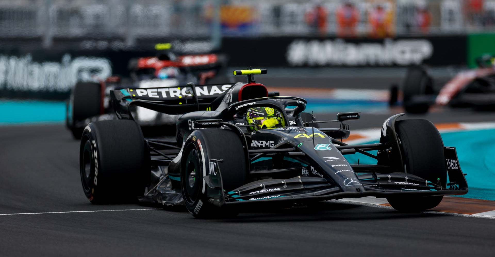 2023 Miami Grand Prix, Sunday - Jiri Krenek Lewis Hamilton