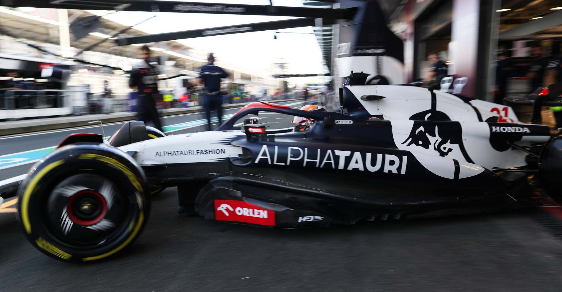 JEDDAH, SAUDI ARABIA - MARCH 17: Nyck de Vries of Netherlands driving the (21) Scuderia AlphaTauri AT04 leaves the garage during practice ahead of the F1 Grand Prix of Saudi Arabia at Jeddah Corniche Circuit on March 17, 2023 in Jeddah, Saudi Arabia. (Photo by Peter Fox/Getty Images)