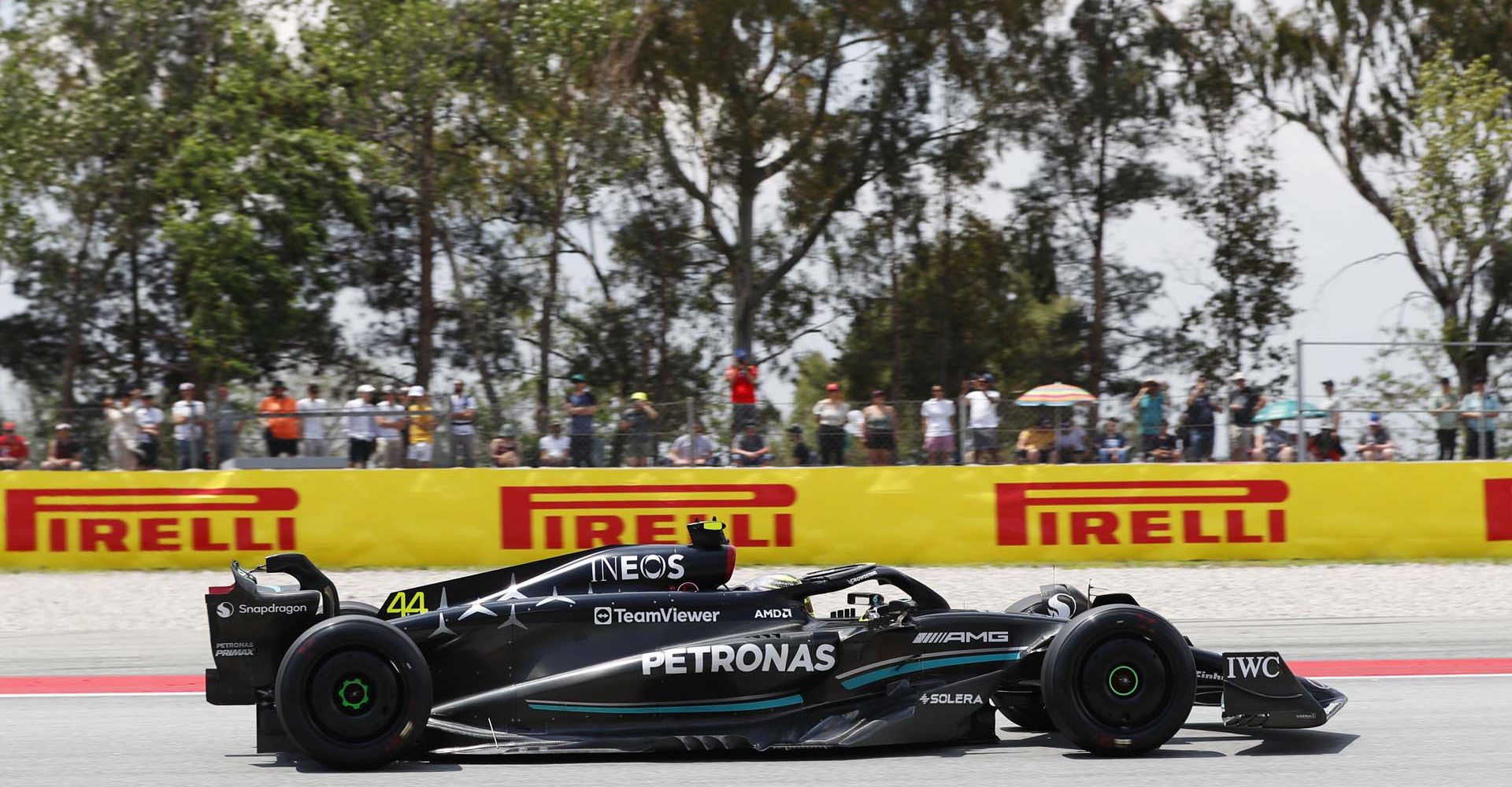 CIRCUIT DE BARCELONA-CATALUNYA, SPAIN - JUNE 02: Sir Lewis Hamilton, Mercedes F1 W14 during the Spanish GP  at Circuit de Barcelona-Catalunya on Friday June 02, 2023 in Barcelona, Spain. (Photo by Jake Grant / LAT Images)